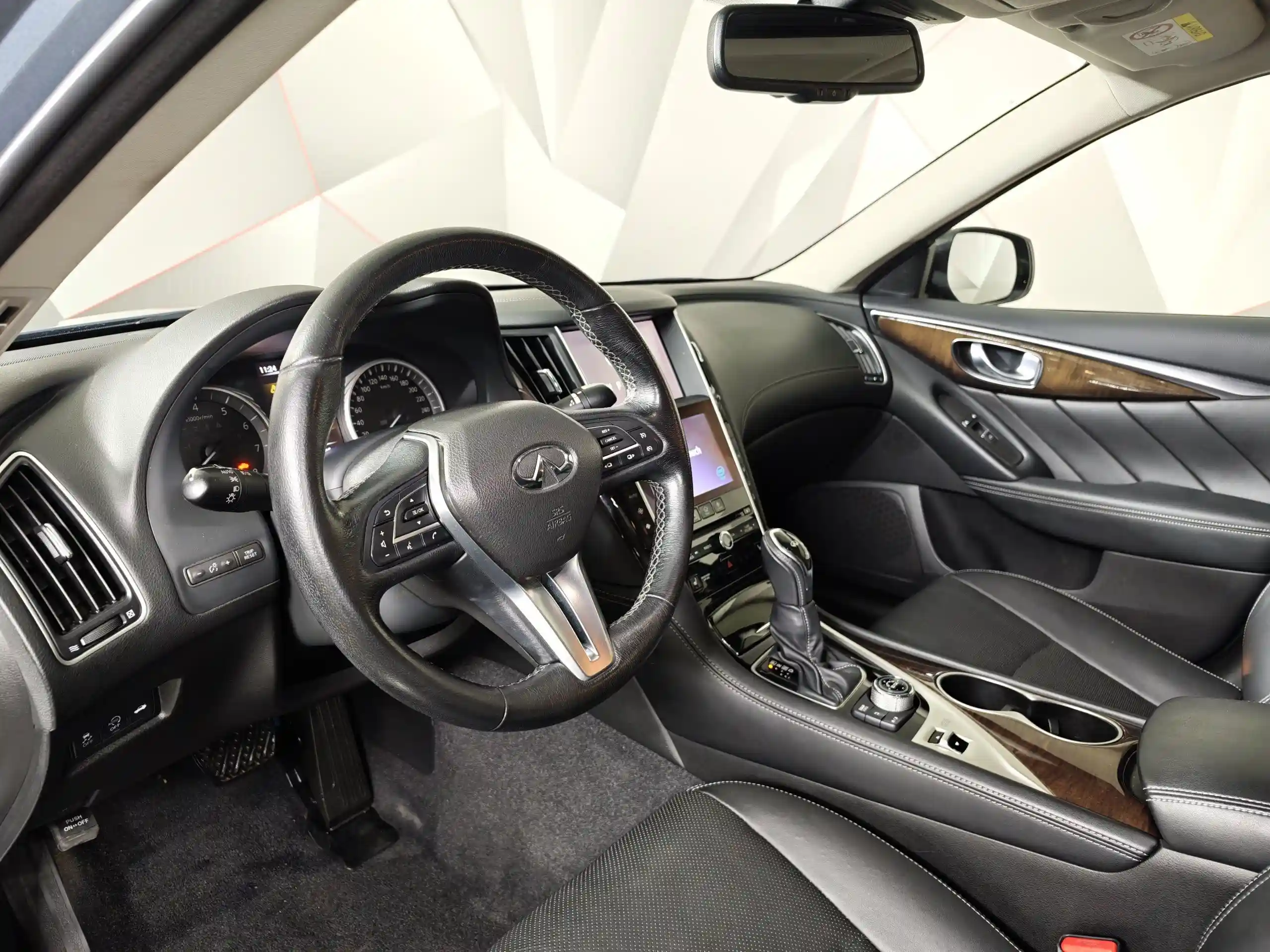 Infiniti Q50 2017
