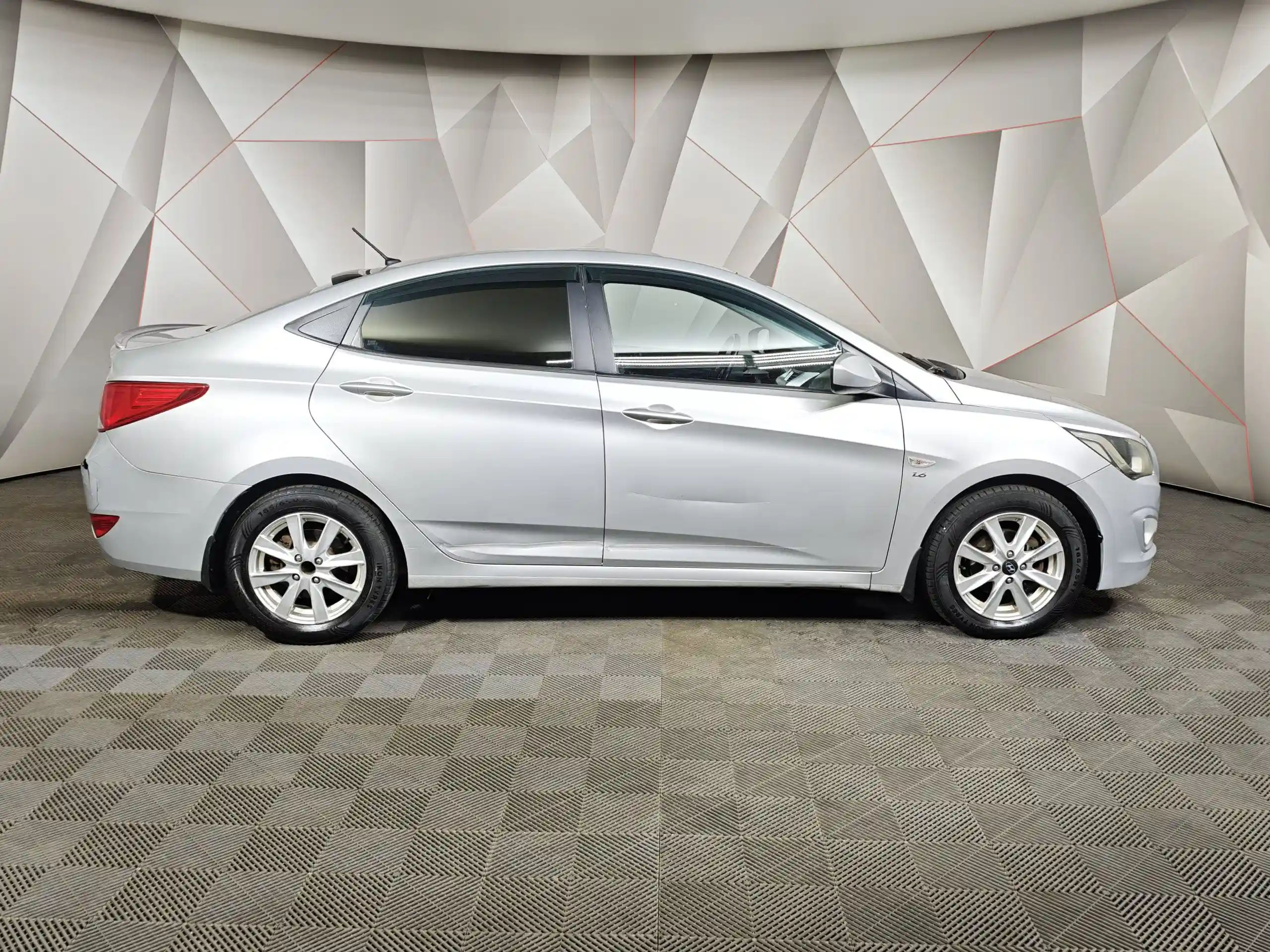 Hyundai Solaris 2015