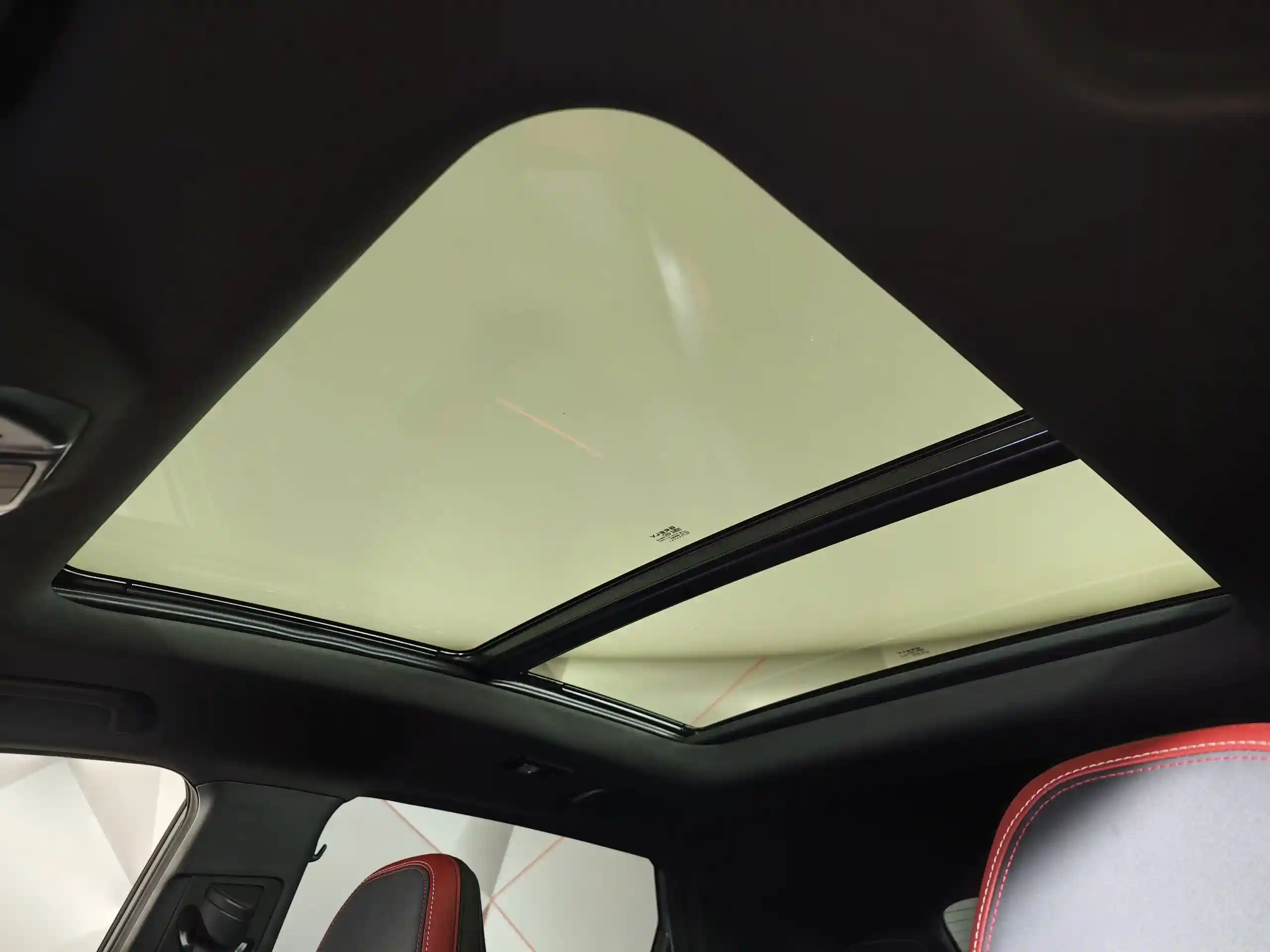 Geely Coolray 2024