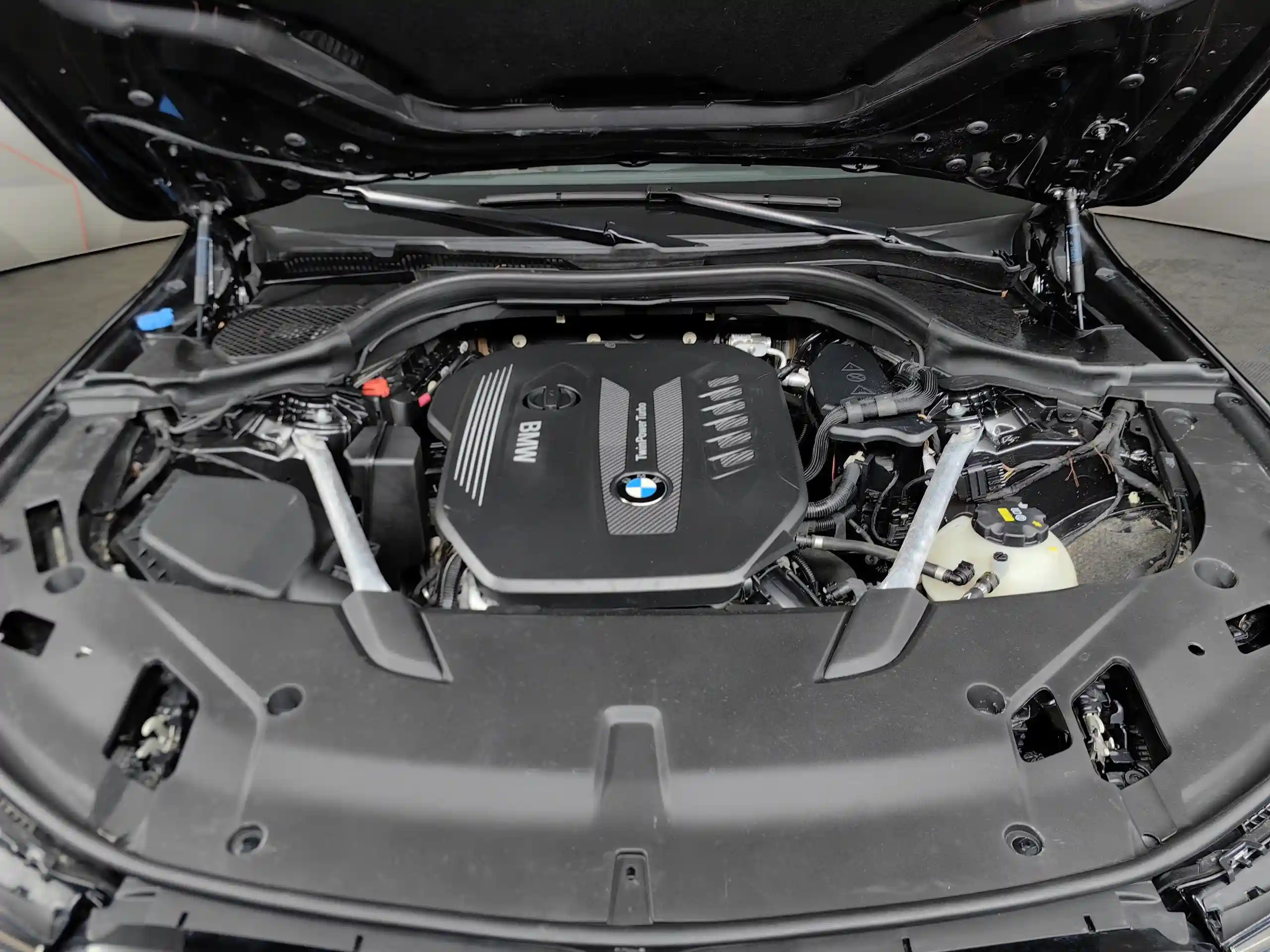 BMW 6 серия 2021