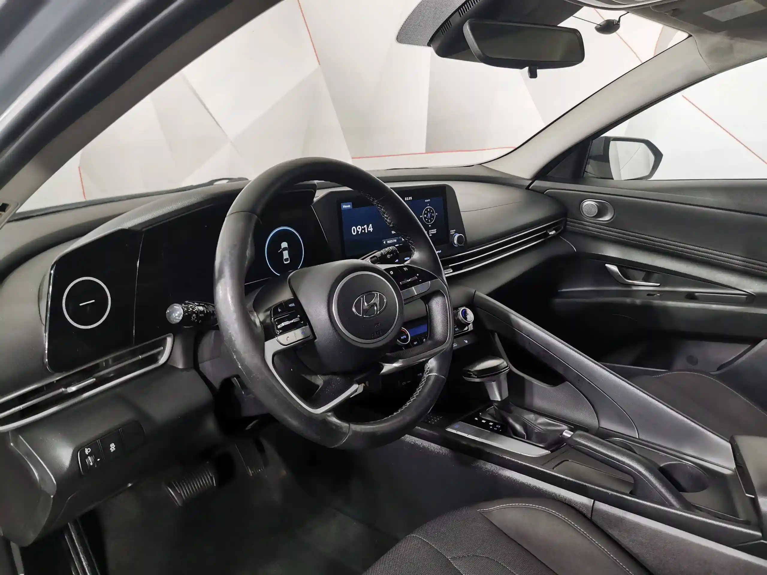Hyundai Elantra 2023