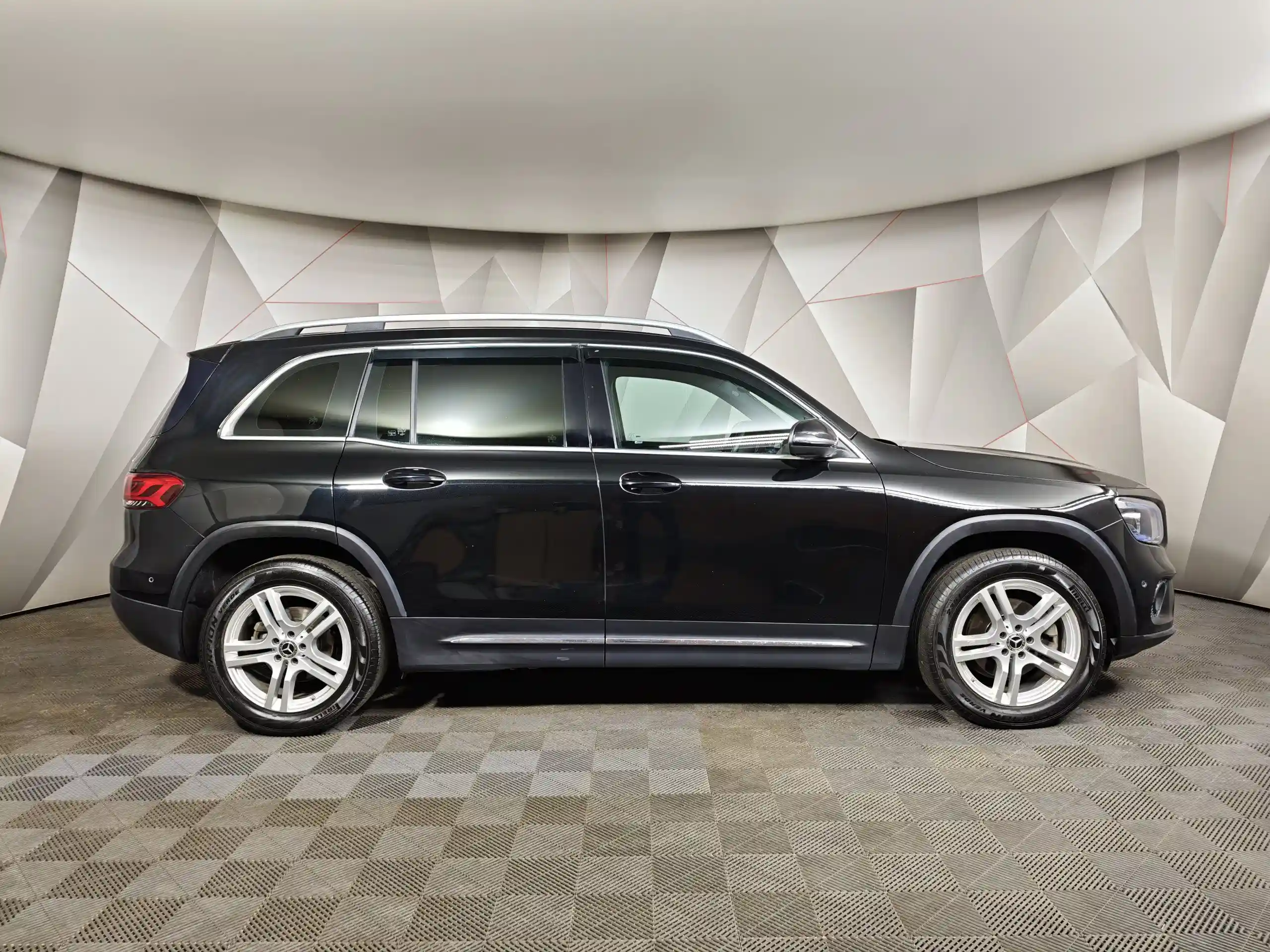 Mercedes-Benz GLB 2021