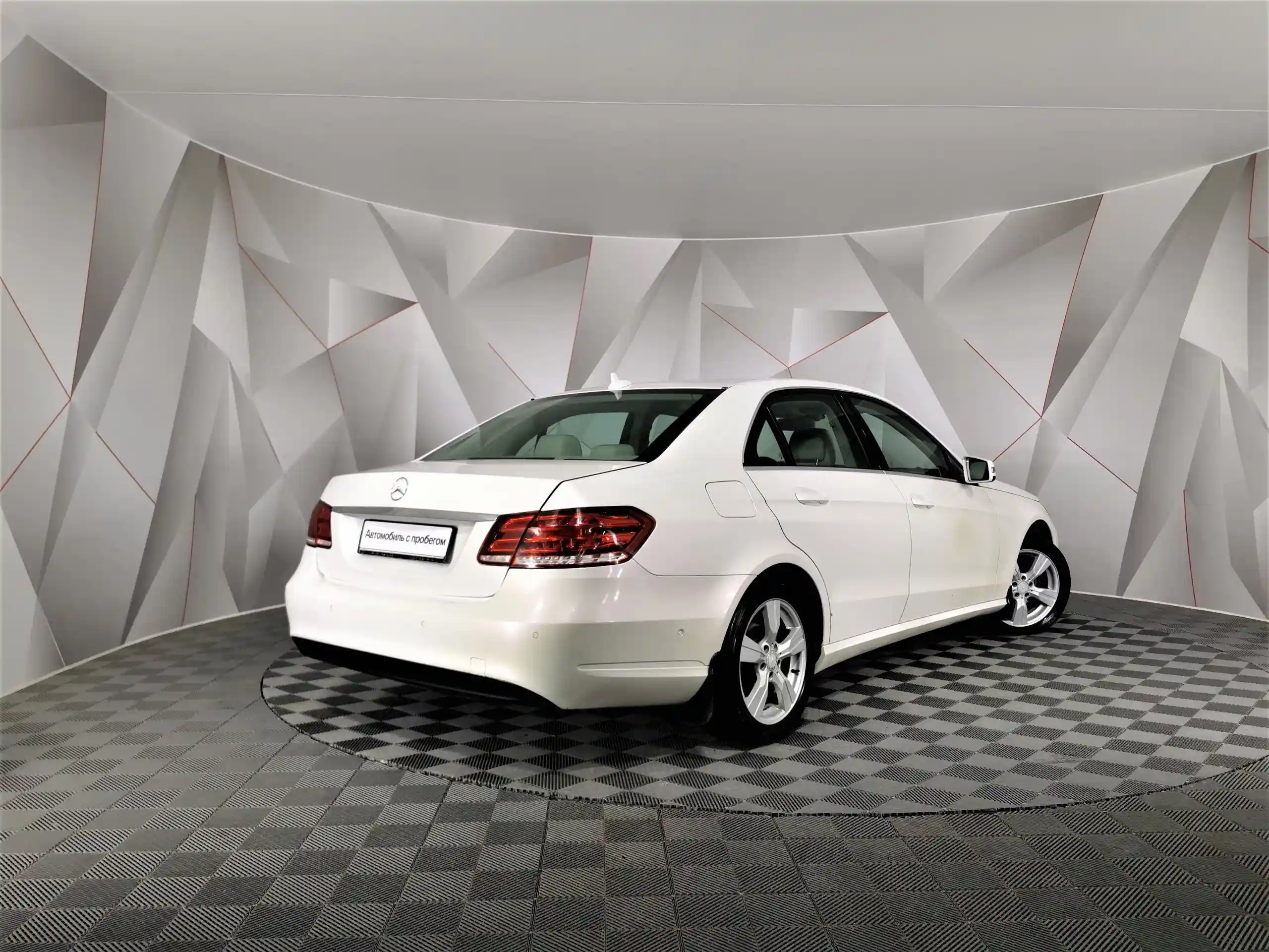 Mercedes-Benz E-Класс 2014