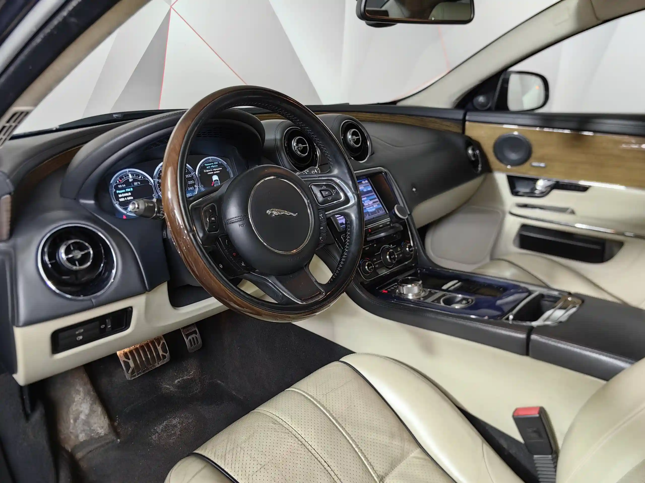 Jaguar XJ 2013