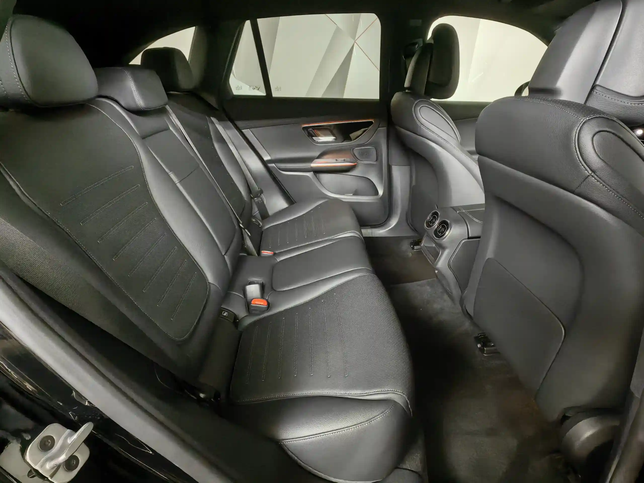 Mercedes-Benz GLC 2024