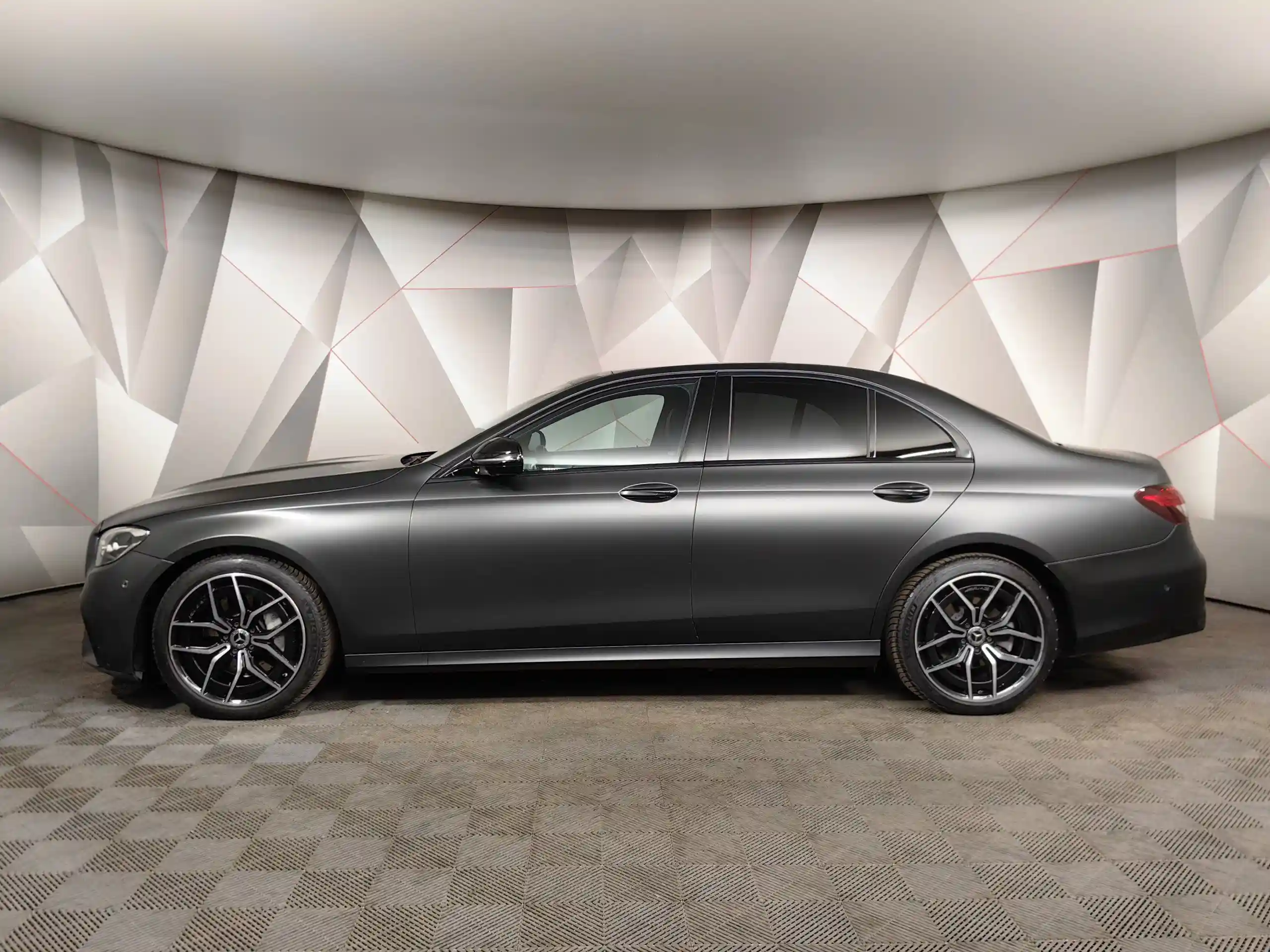 Mercedes-Benz E-Класс 2022