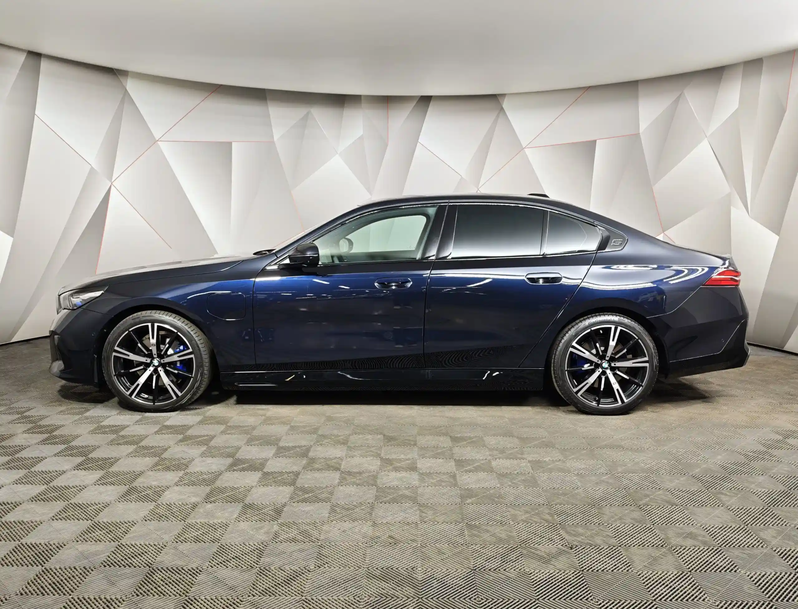 BMW 5 серия 2025
