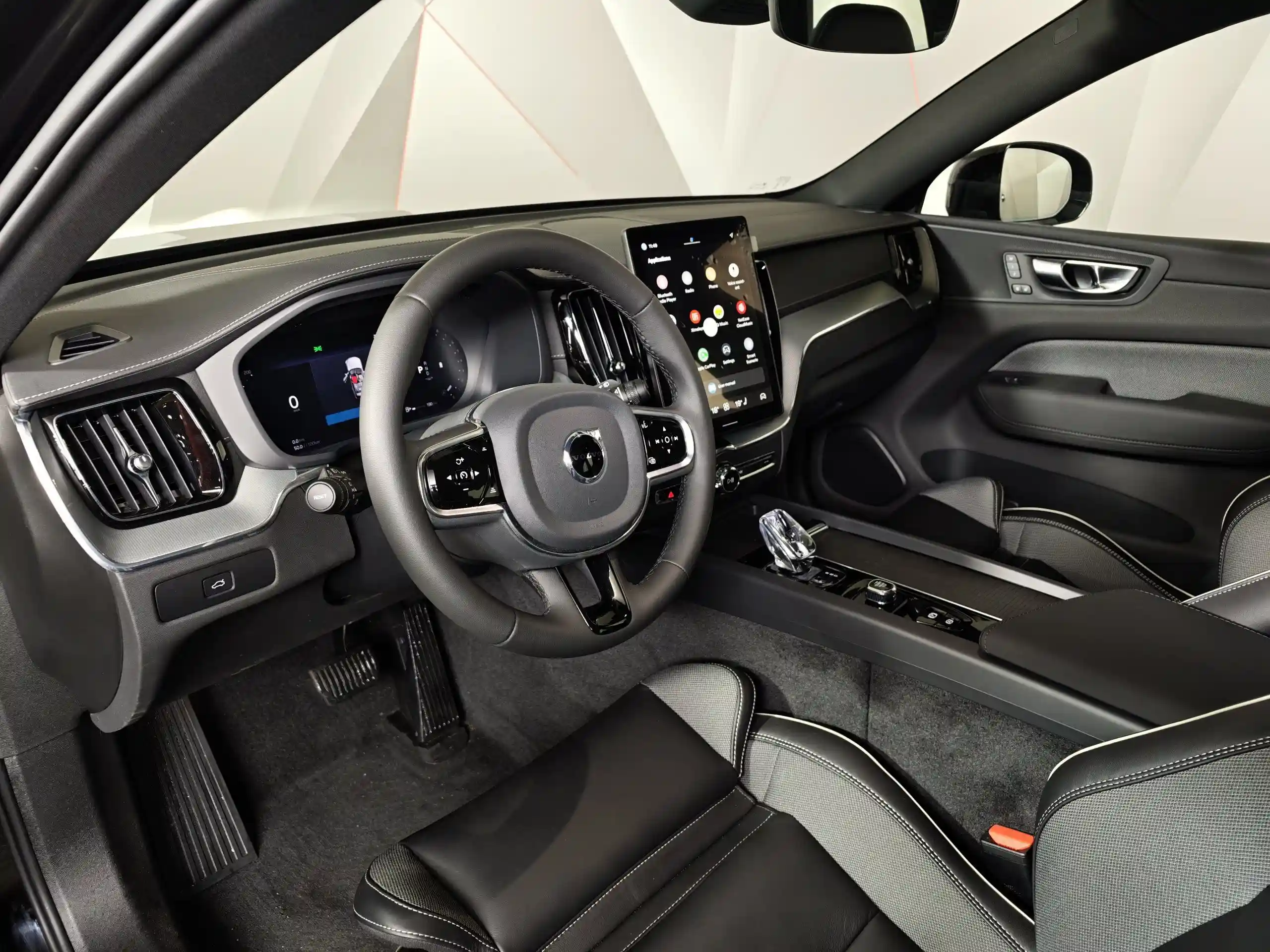 Volvo XC60 2025