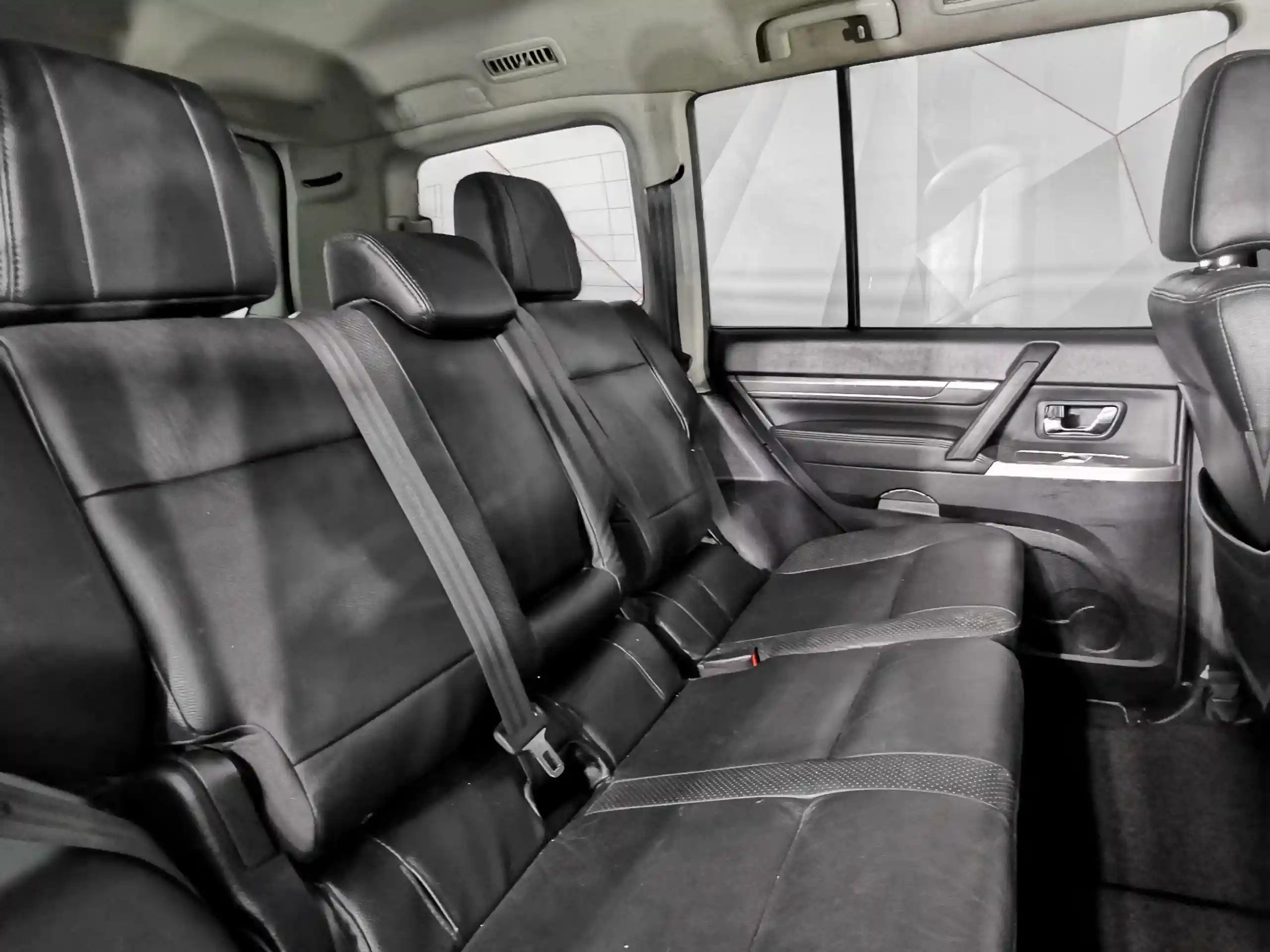 Mitsubishi Pajero 2012