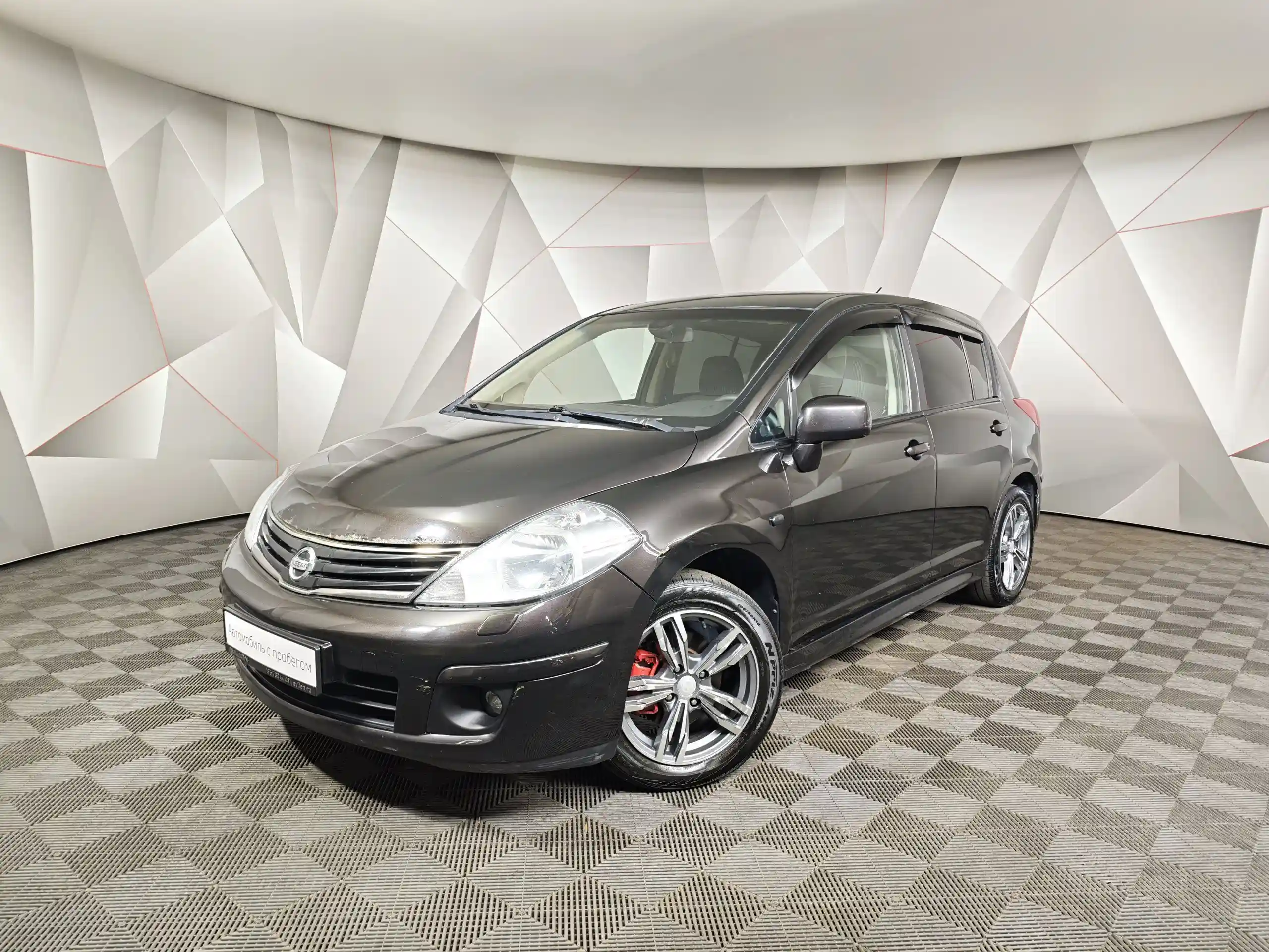 Nissan Tiida 2012