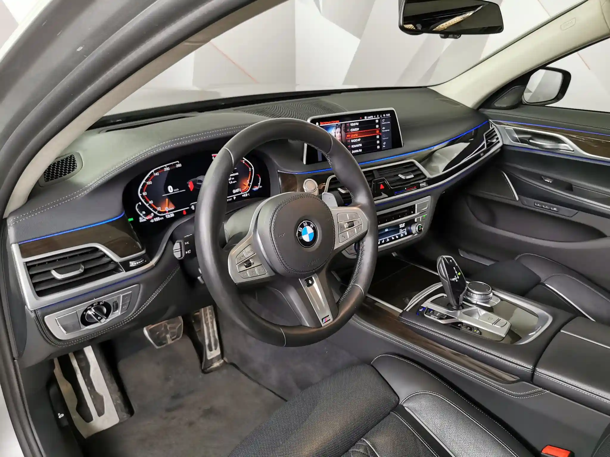 BMW 7 серия 2021