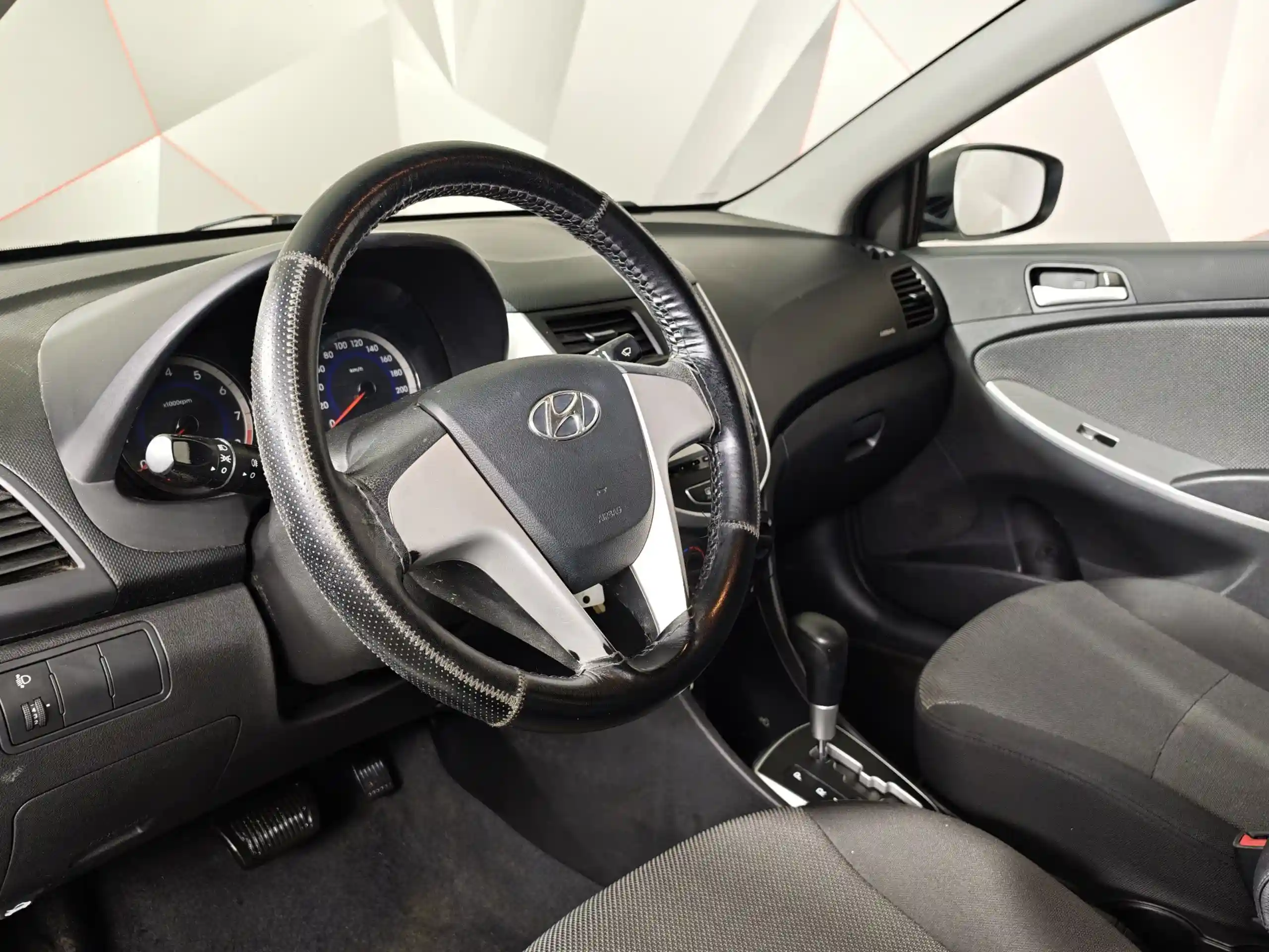 Hyundai Solaris 2012