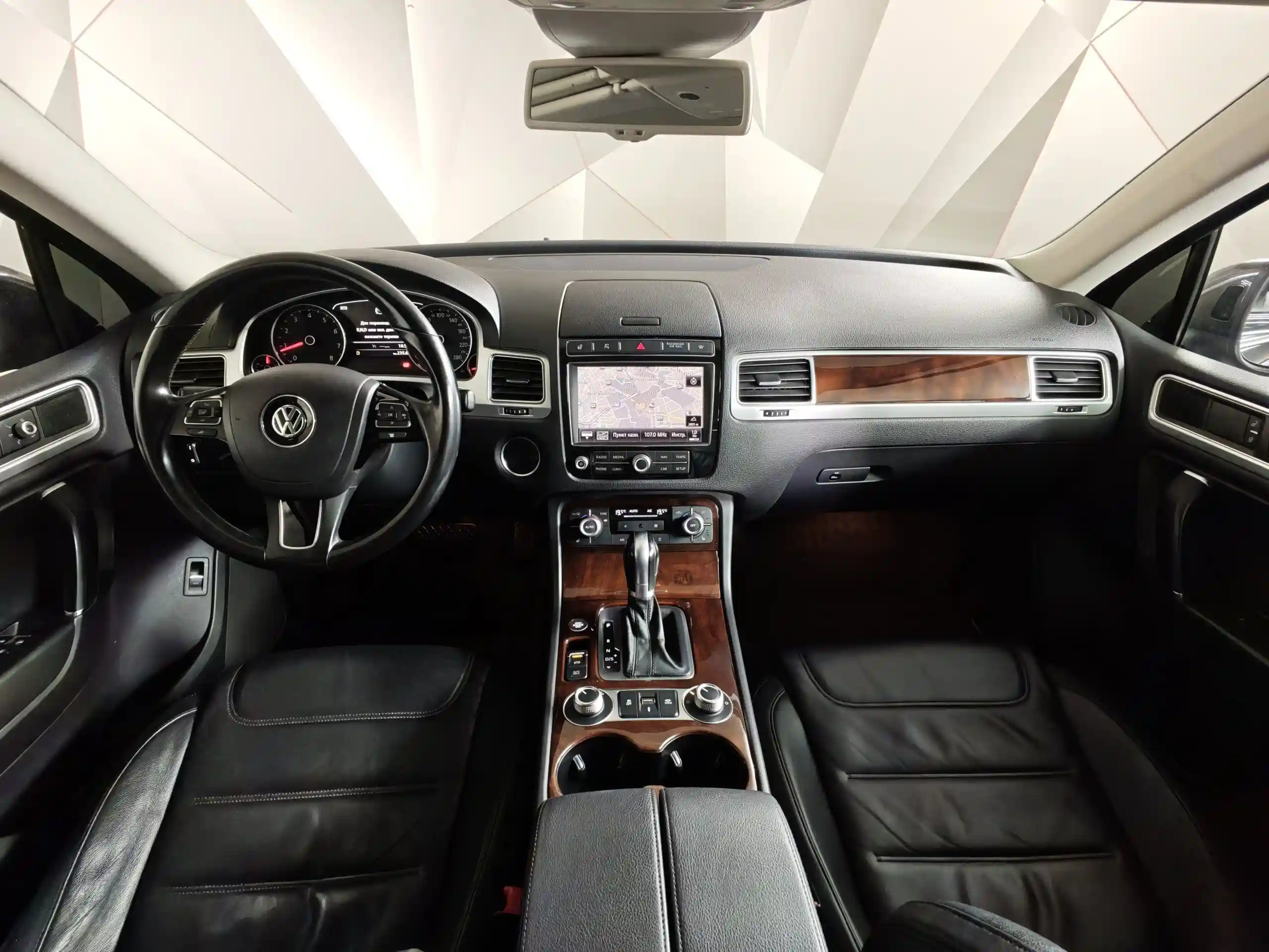 Volkswagen Touareg 2015