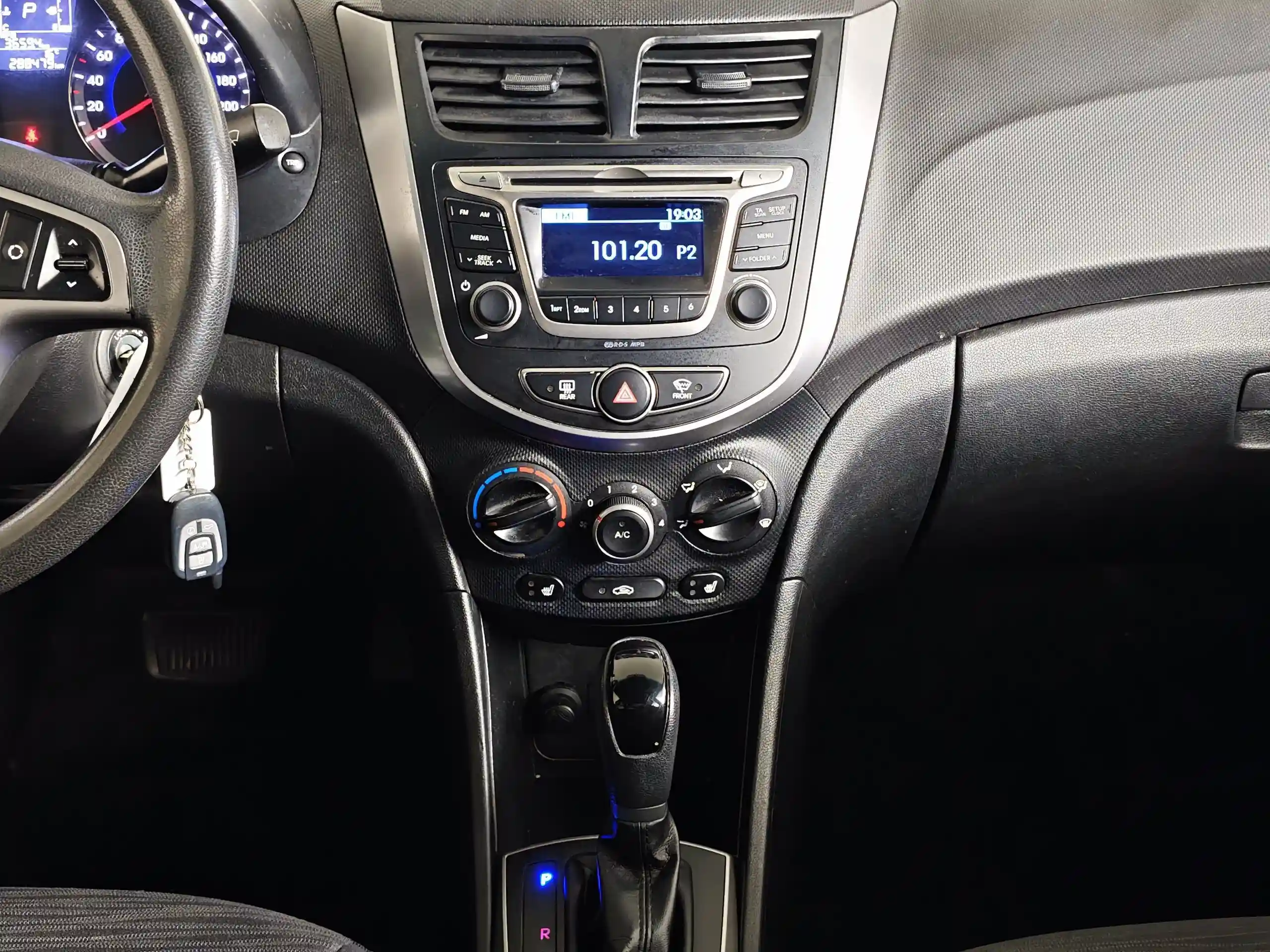 Hyundai Solaris 2016