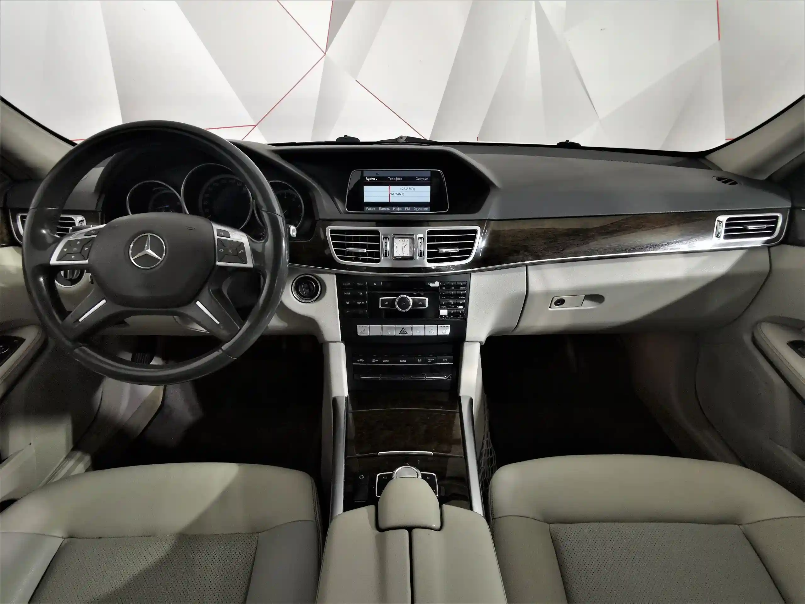Mercedes-Benz E-Класс 2014