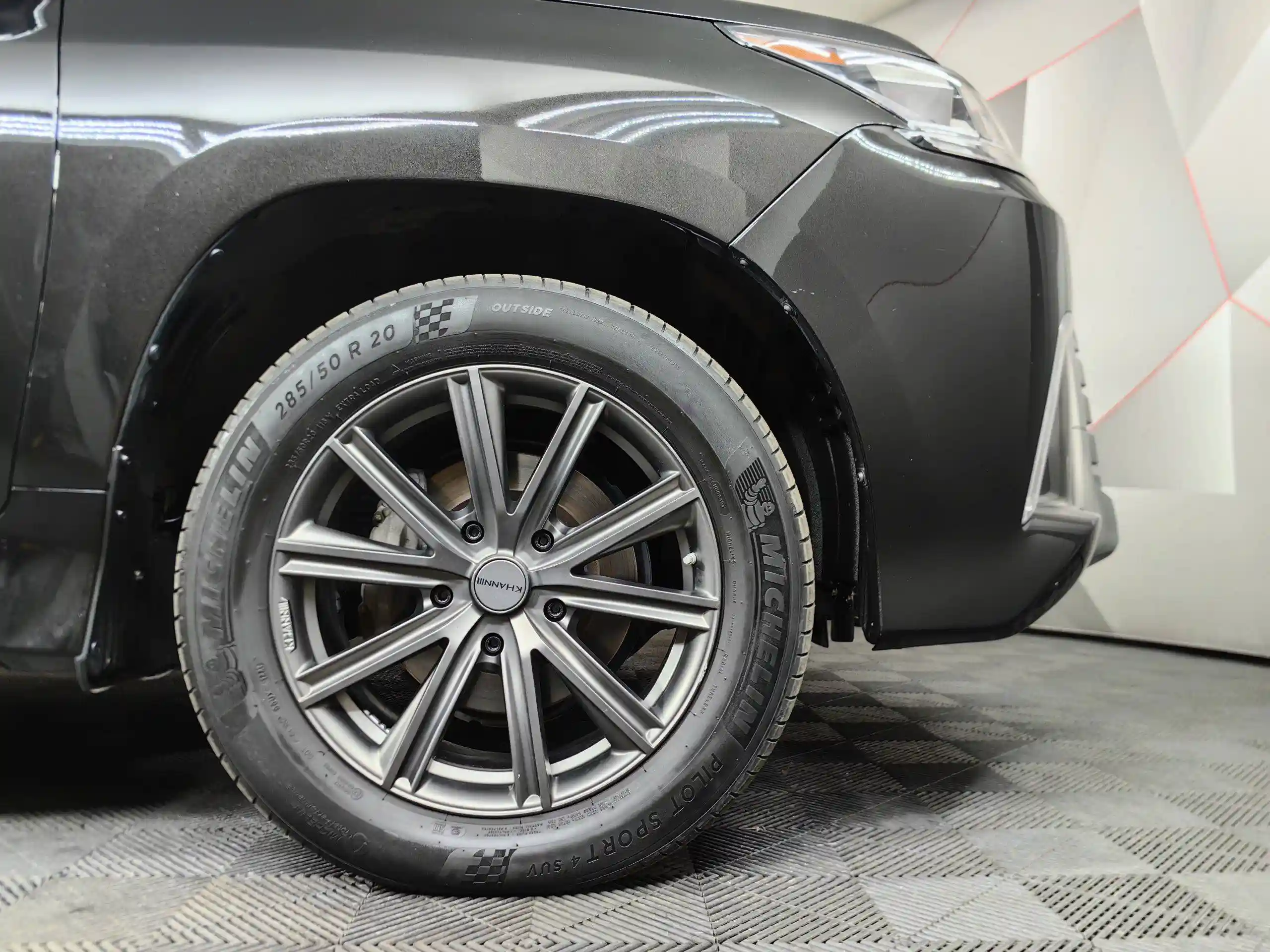 Lexus LX 2021