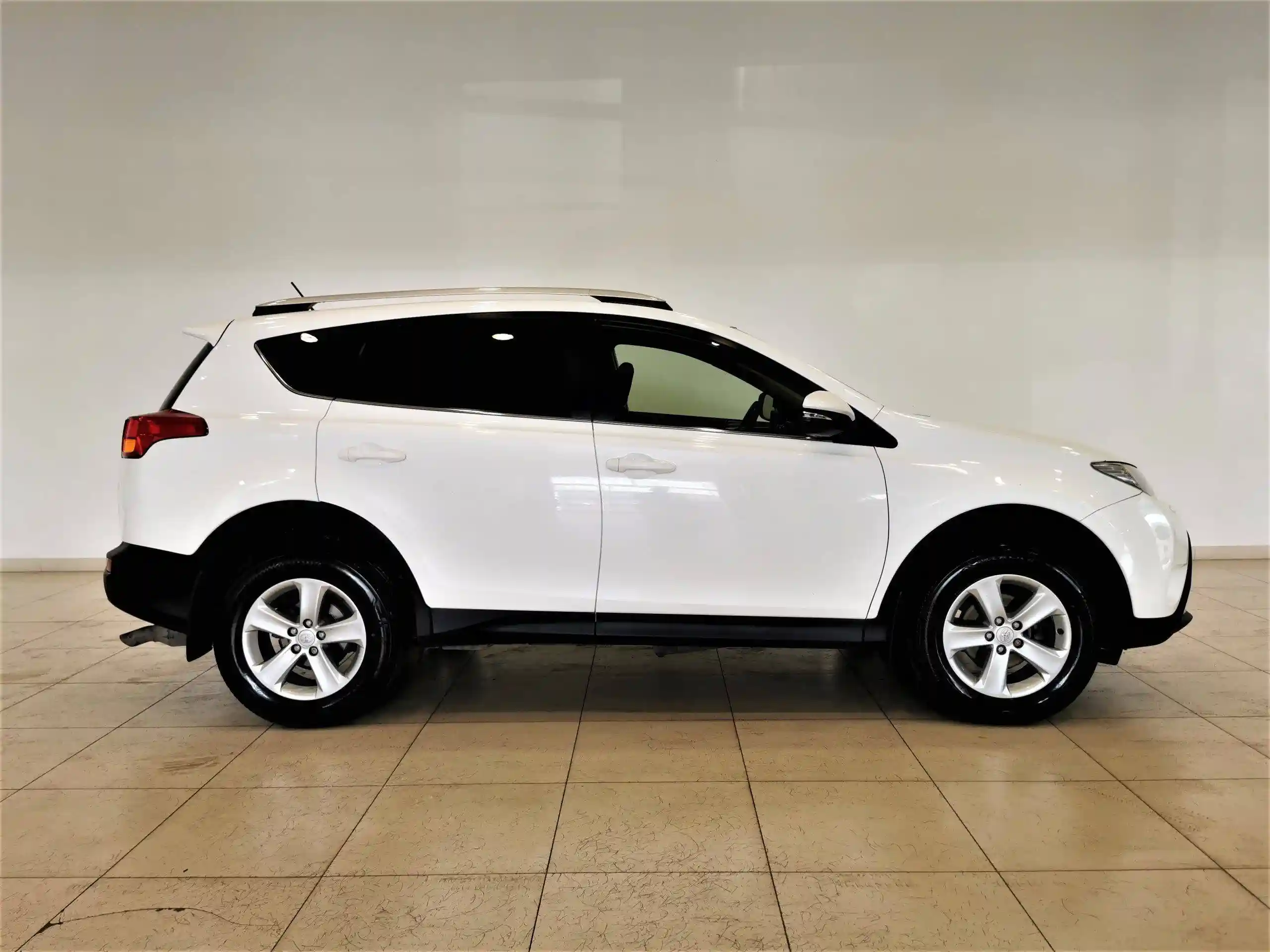 Toyota RAV4 2014