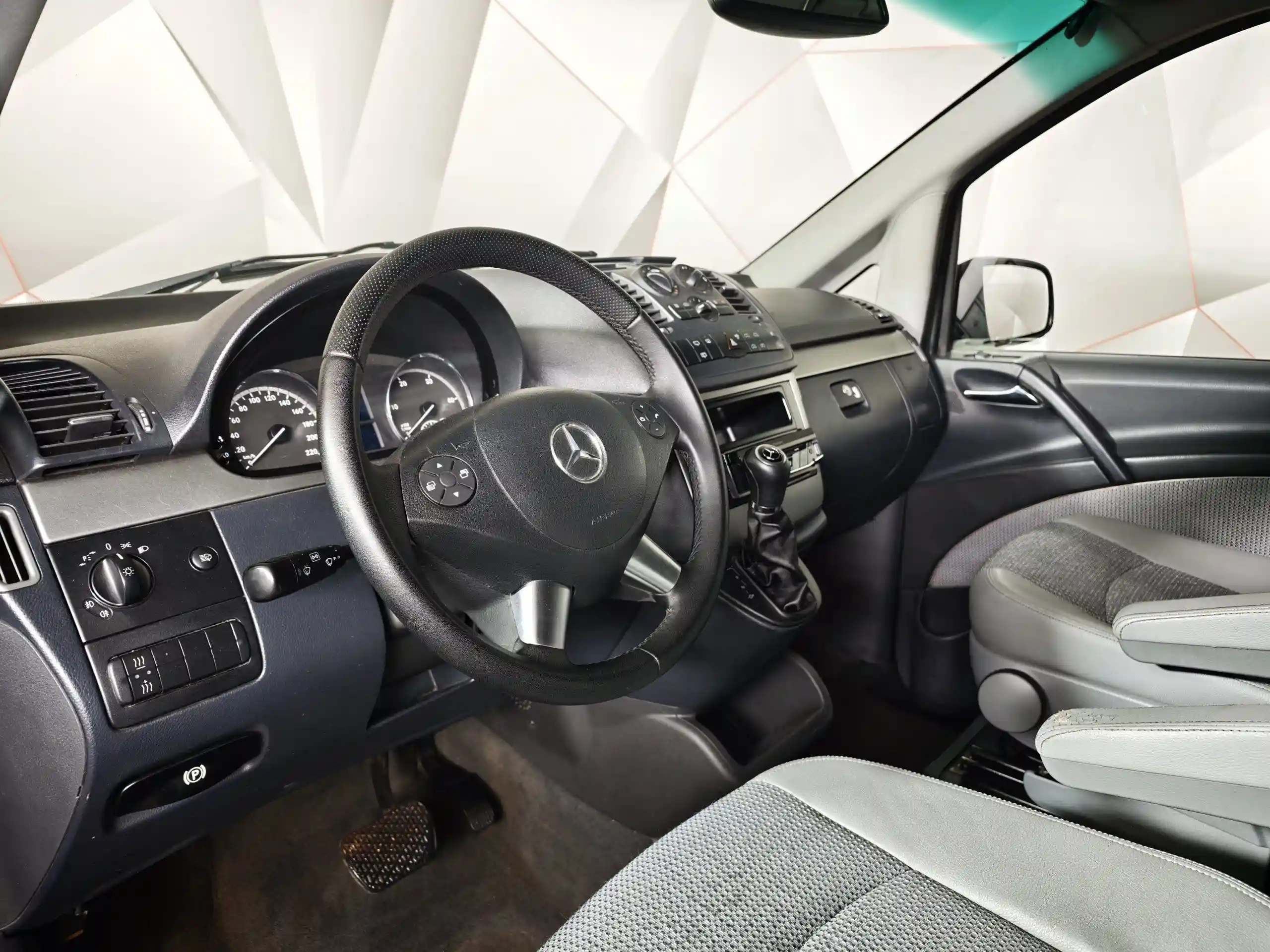 Mercedes-Benz Viano 2011