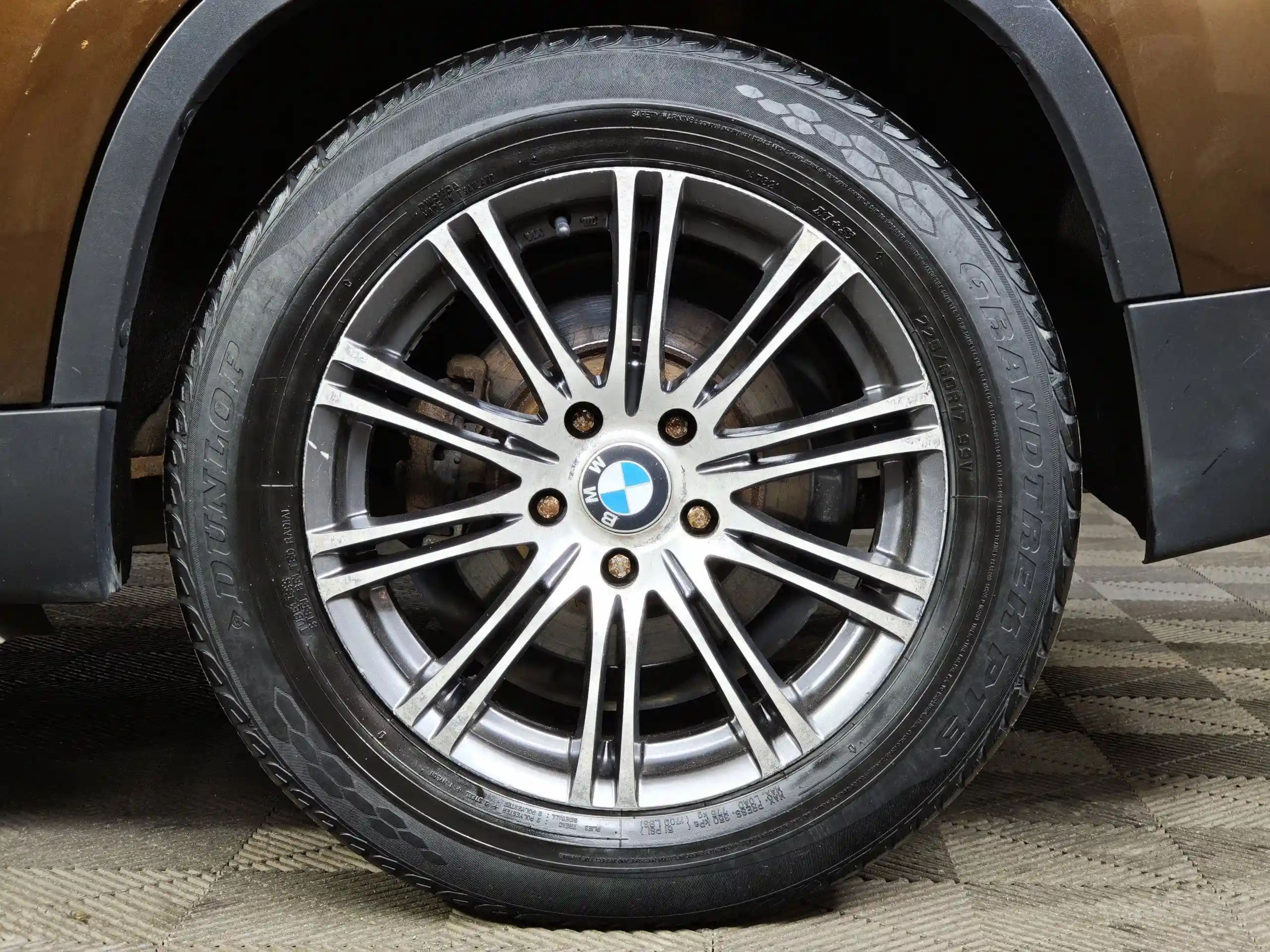 BMW X1 2011