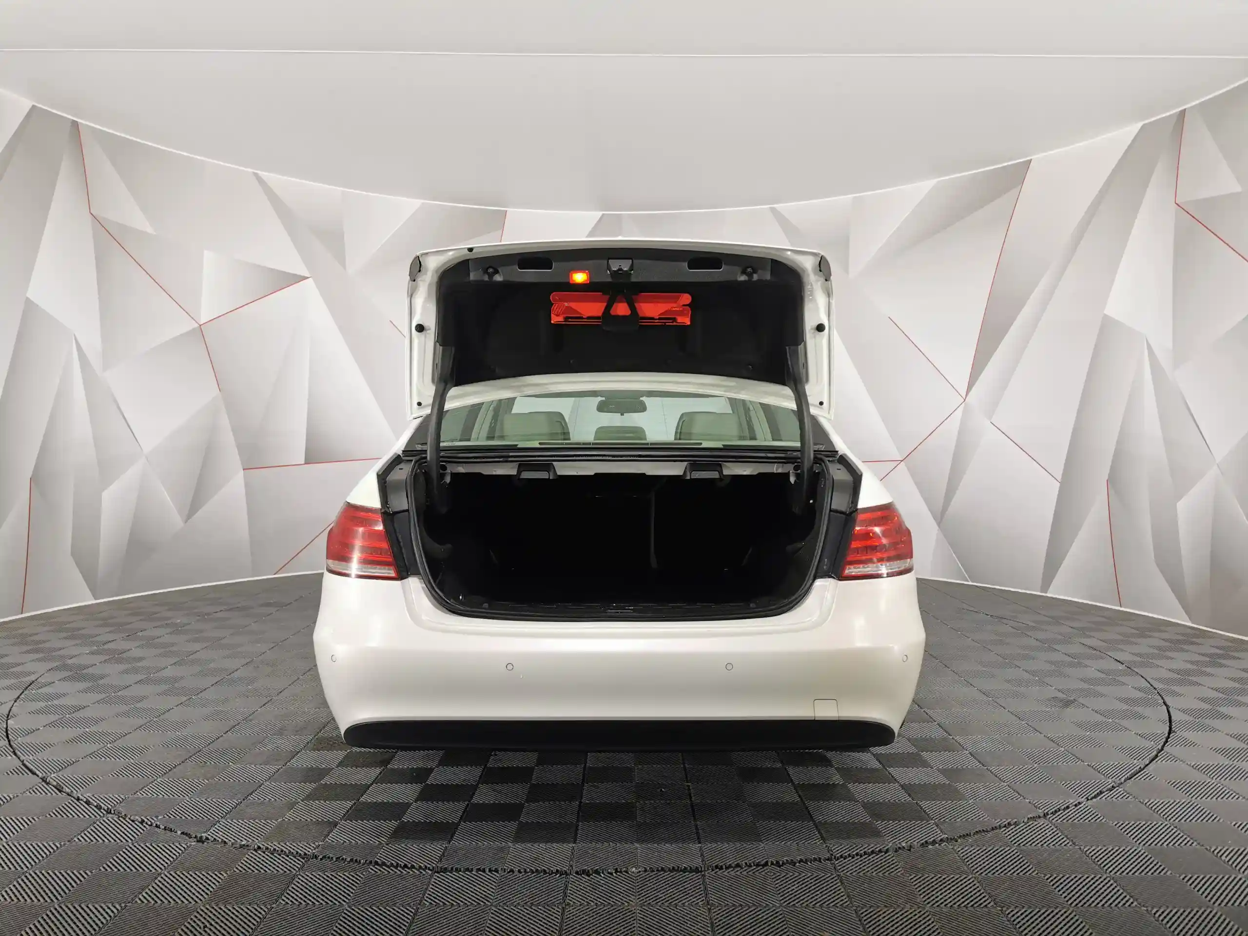 Mercedes-Benz E-Класс 2014