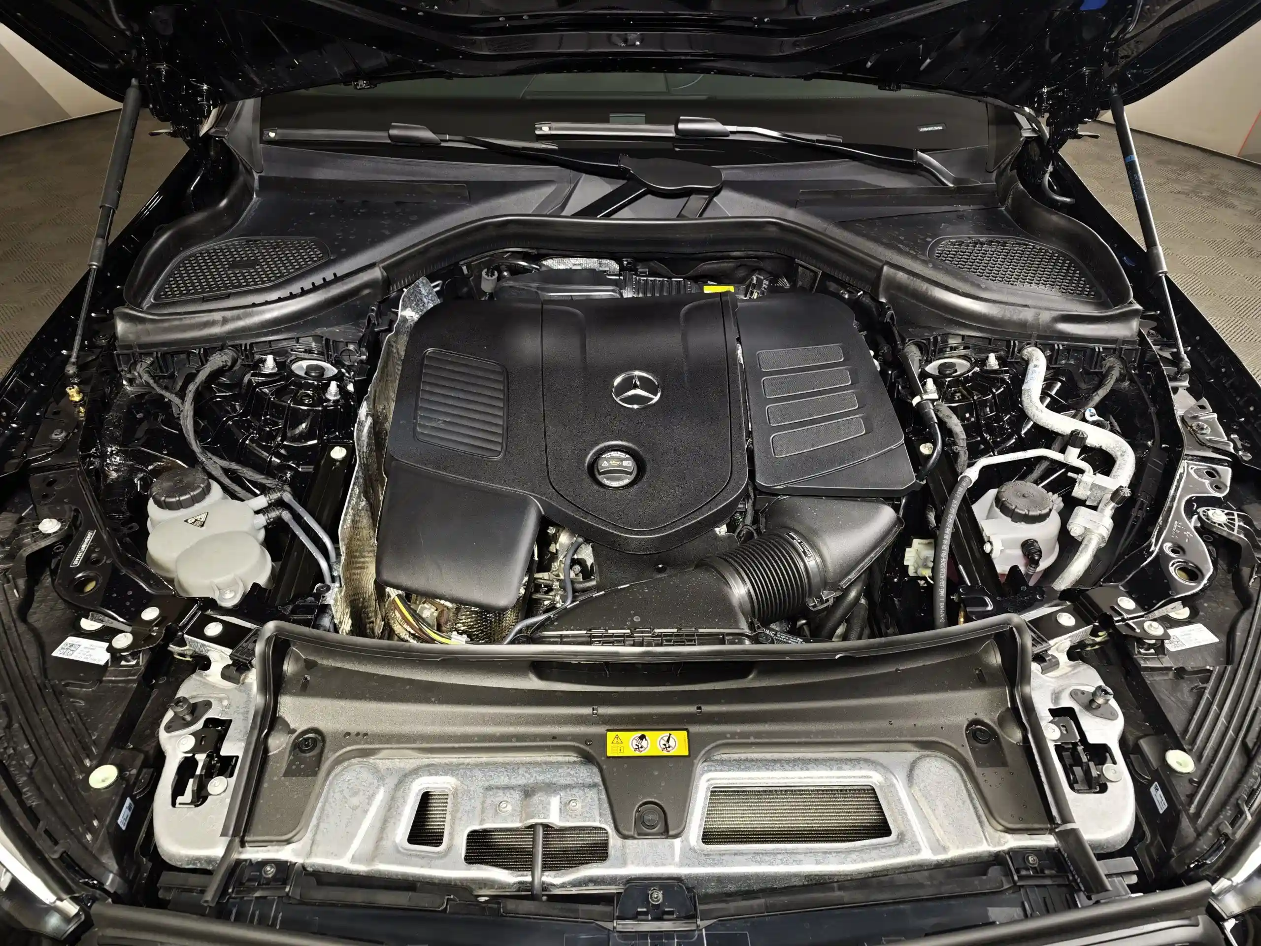 Mercedes-Benz GLC 2025