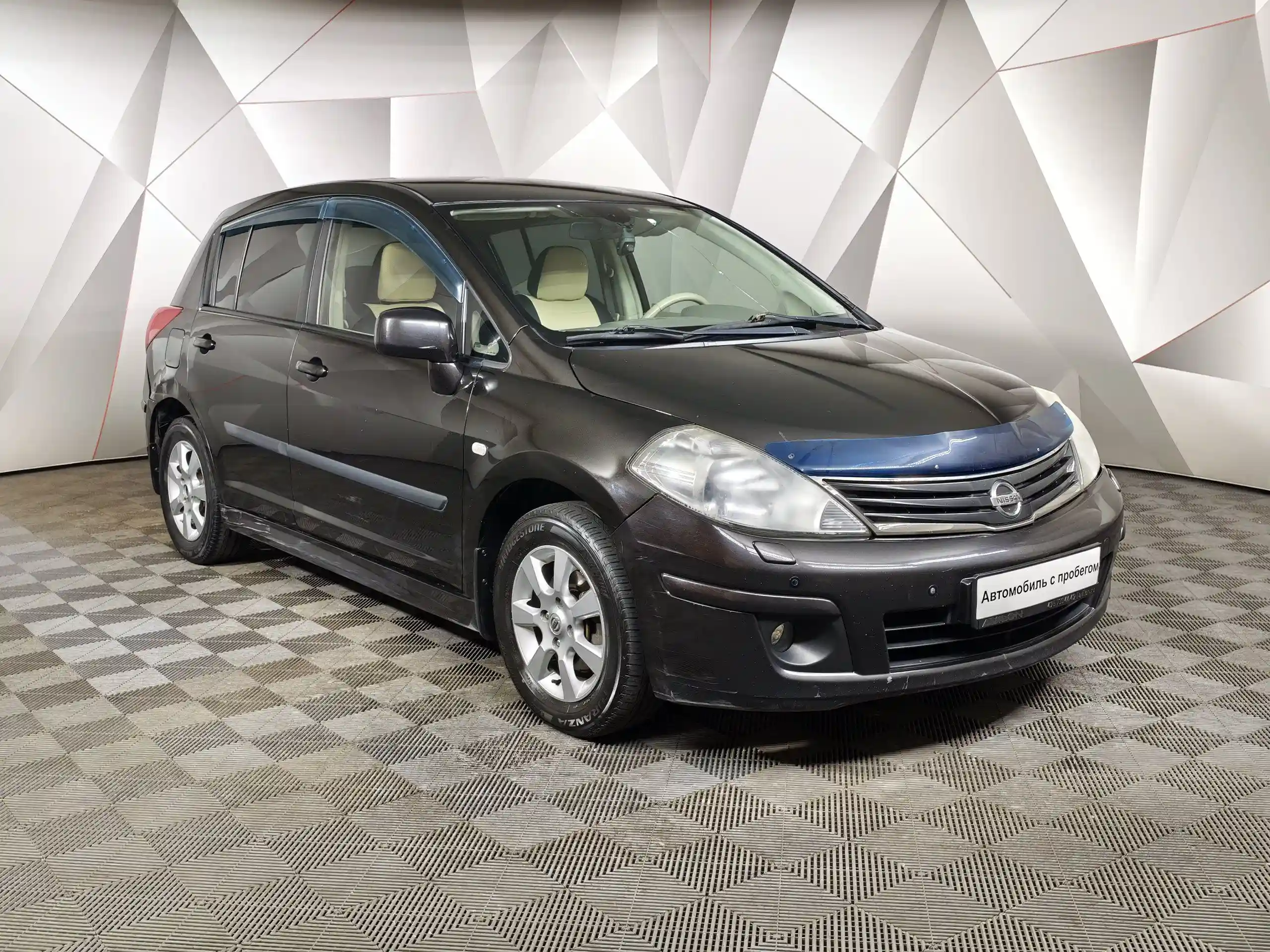 Nissan Tiida 2012
