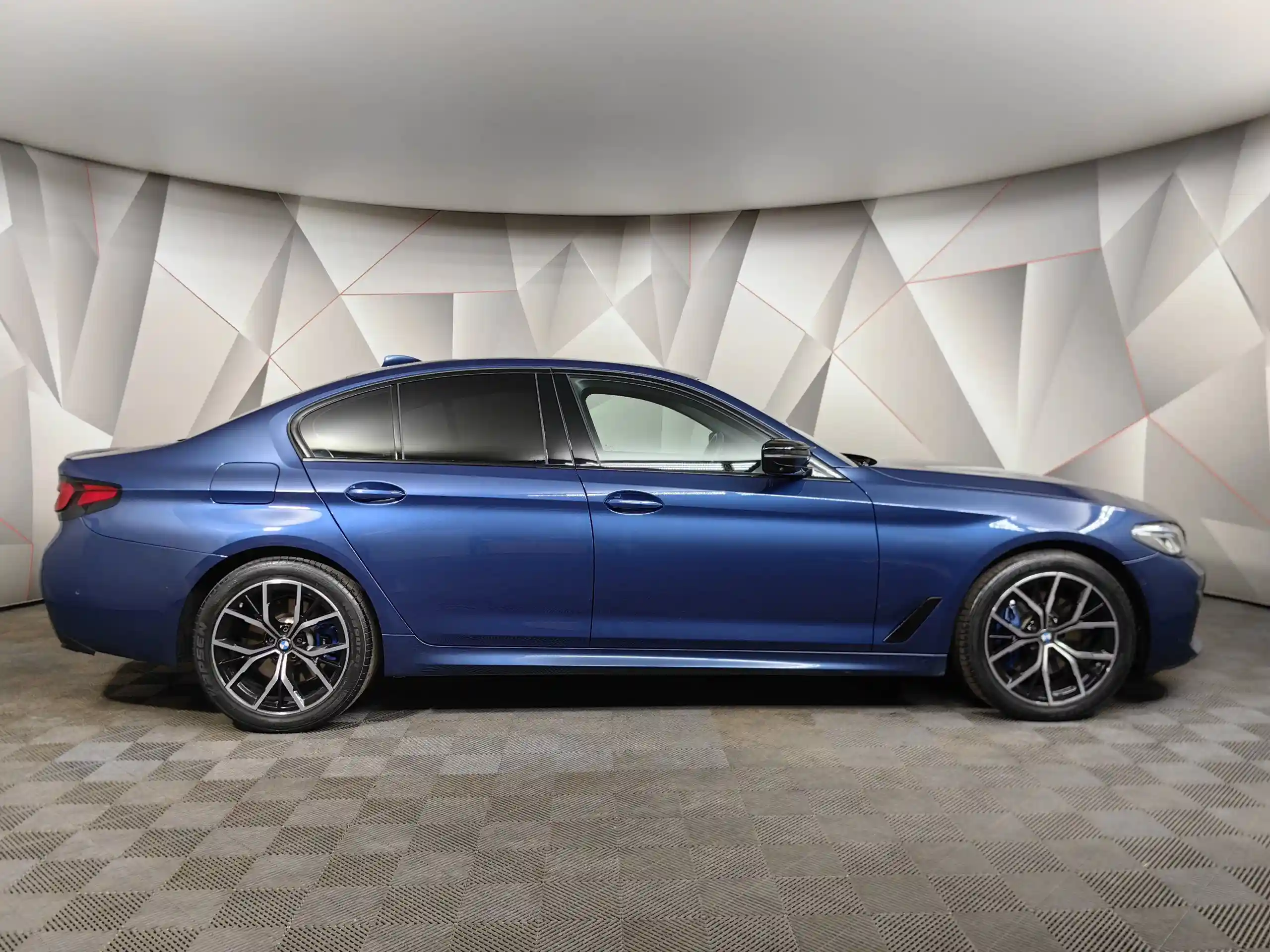 BMW 5 серия 2020