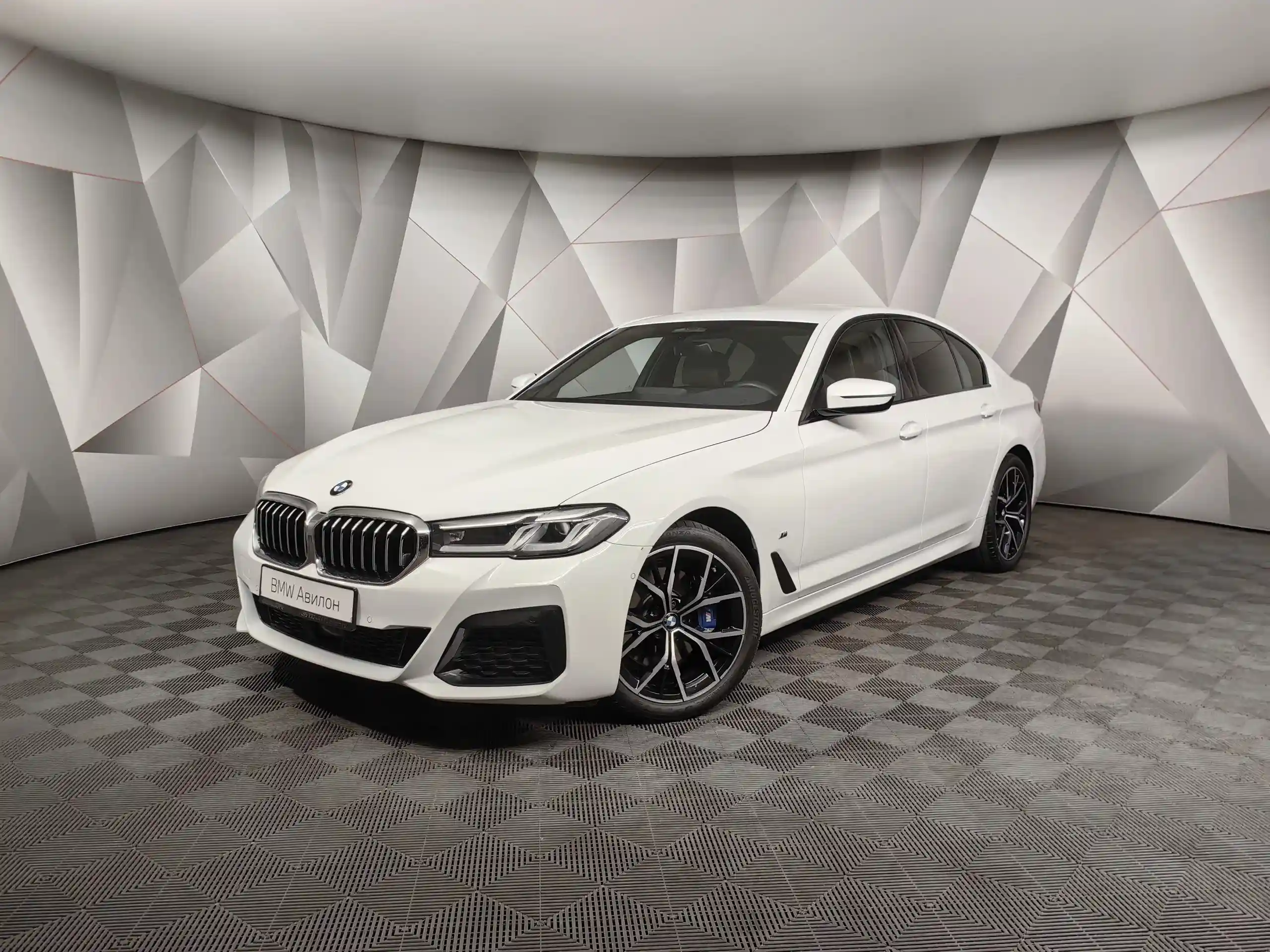 BMW 5 серия 2020