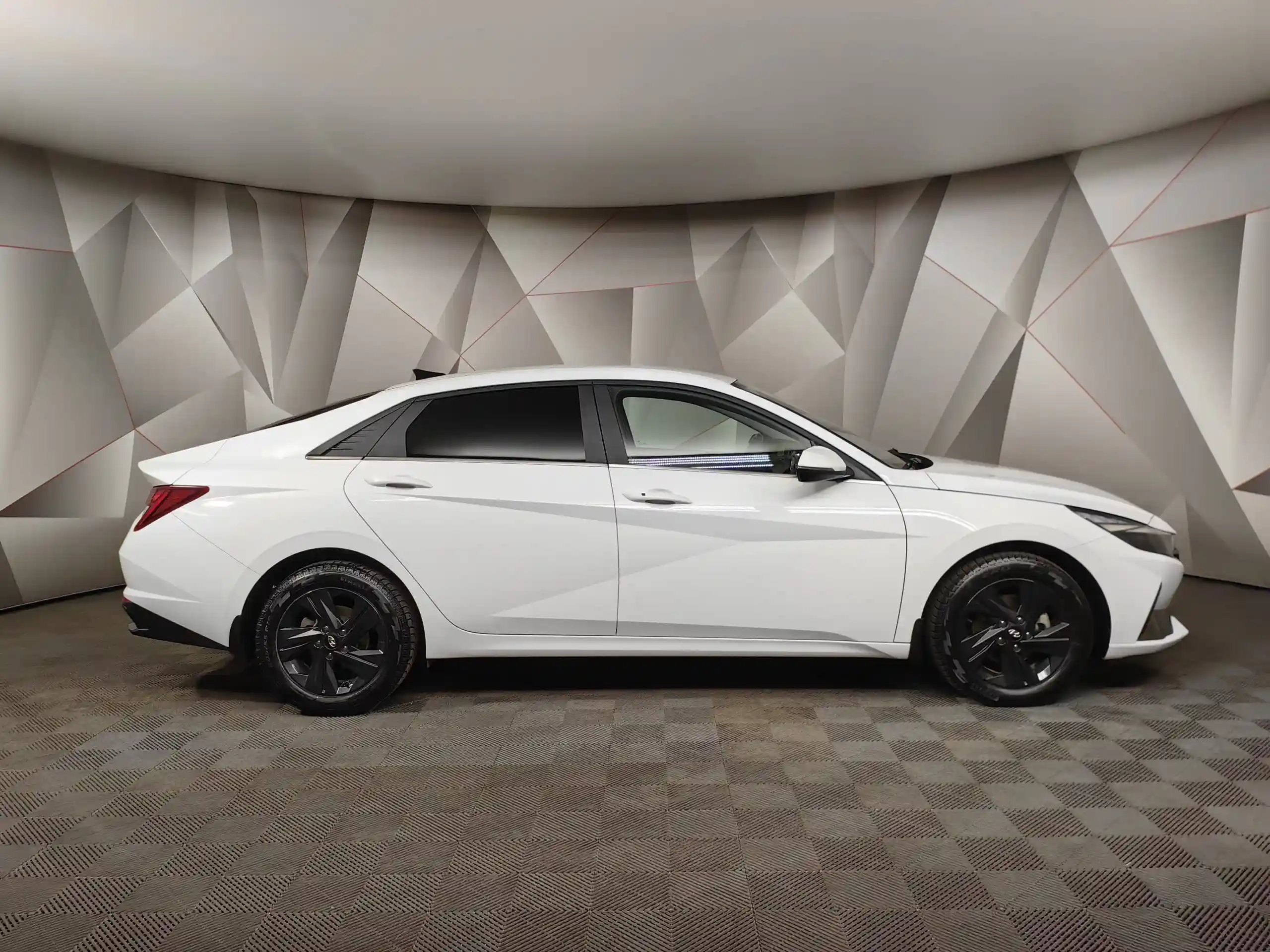 Hyundai Elantra 2022