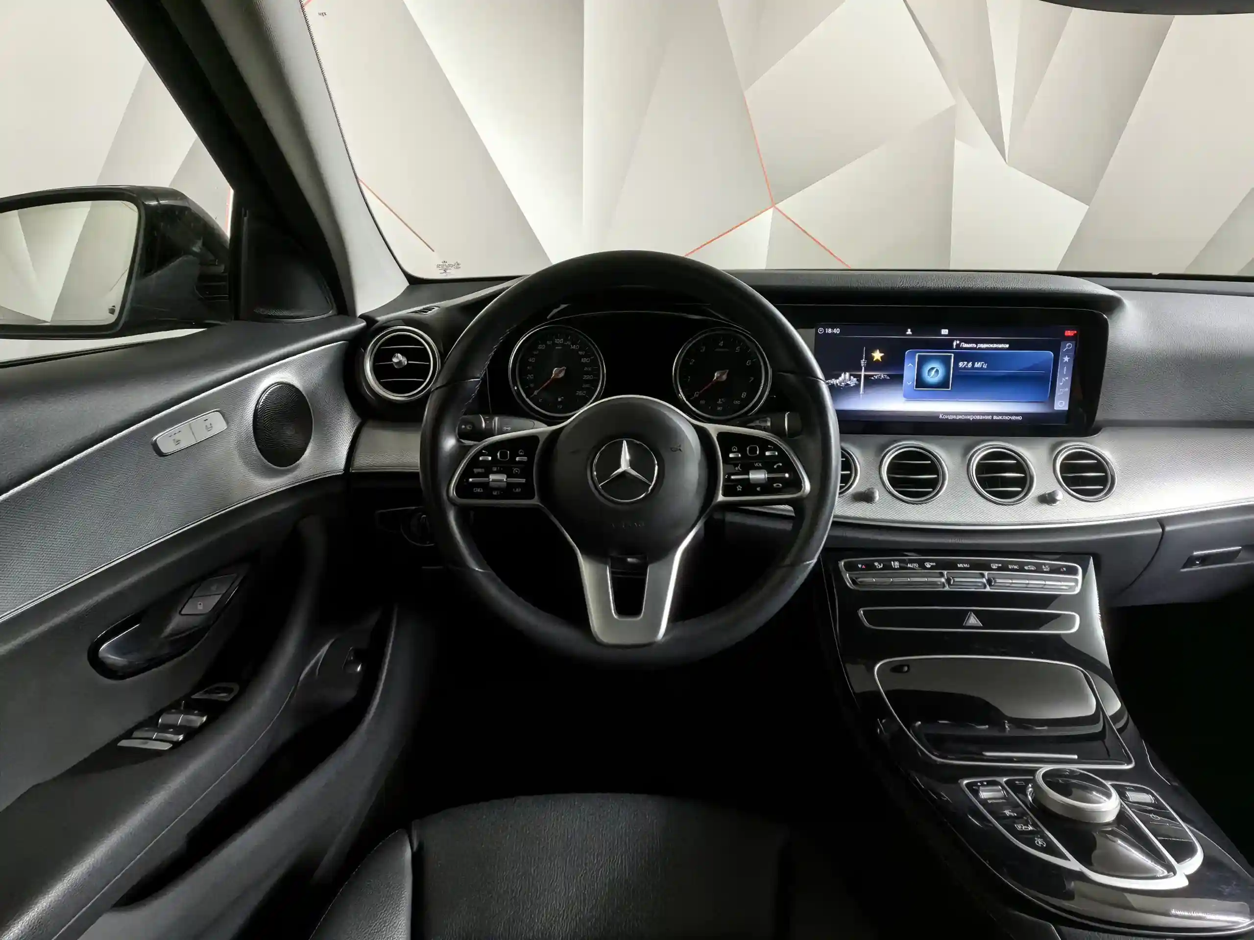 Mercedes-Benz E-Класс 2020