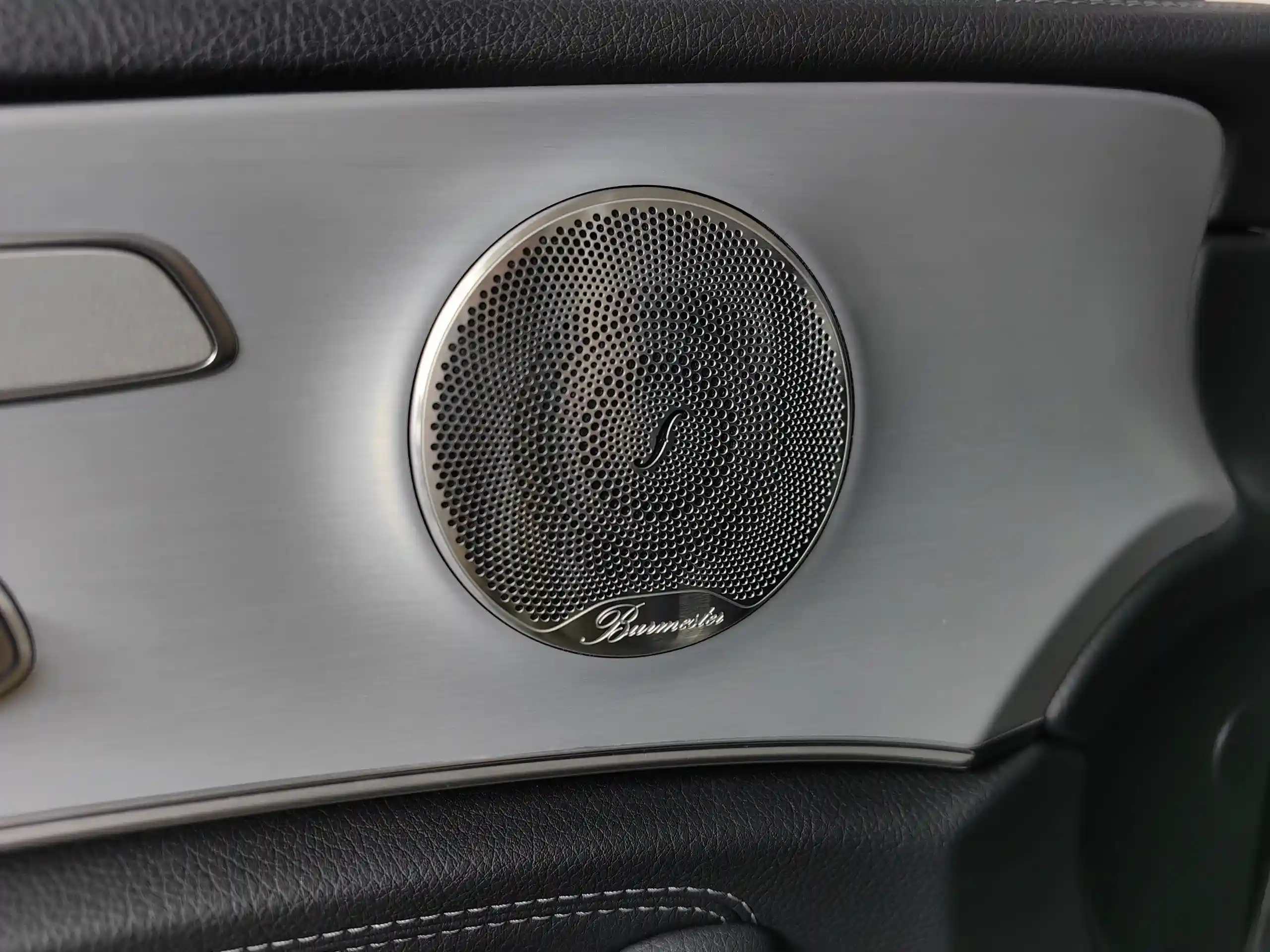 Mercedes-Benz E-Класс 2022