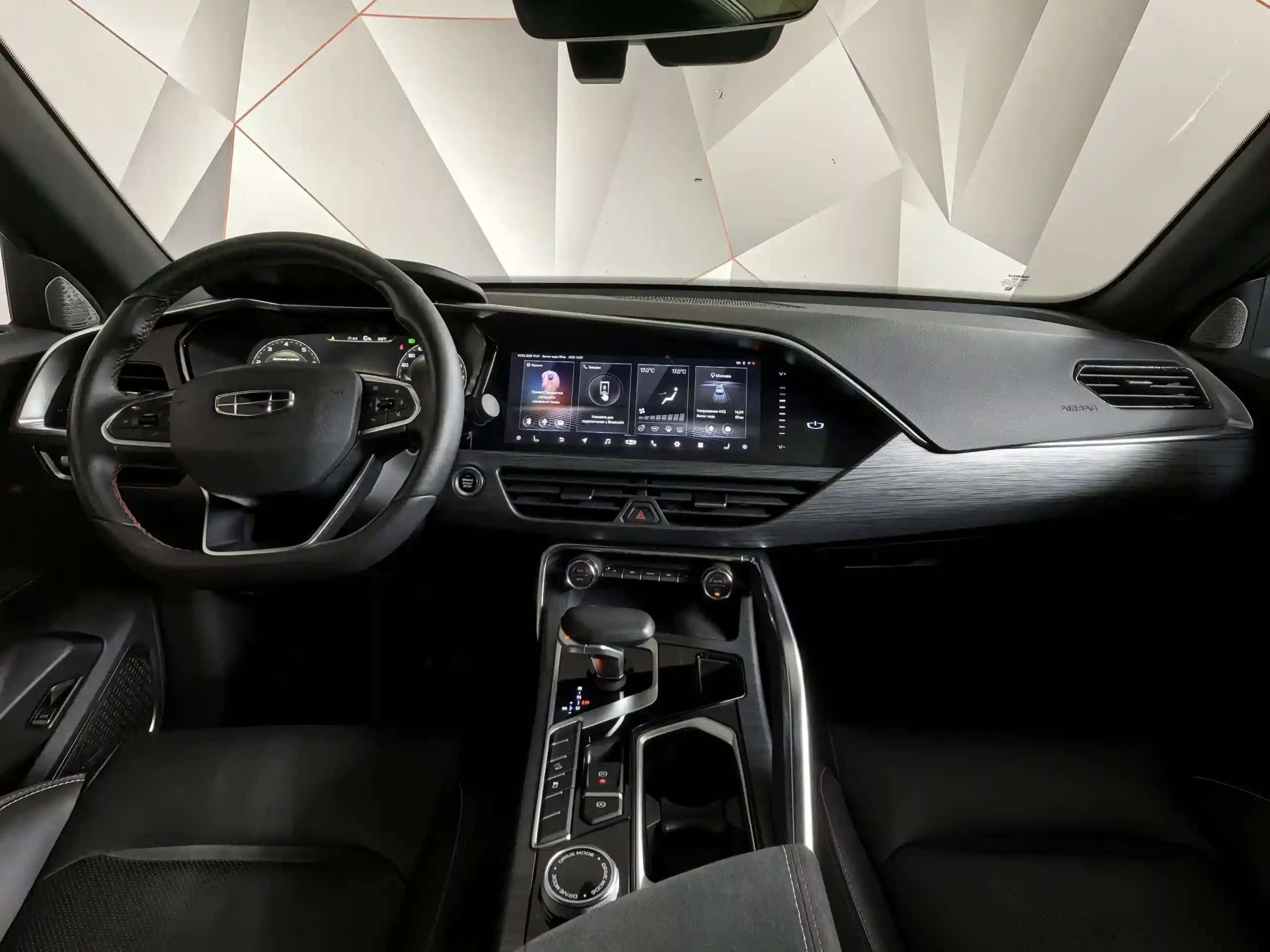 Geely Tugella 2022