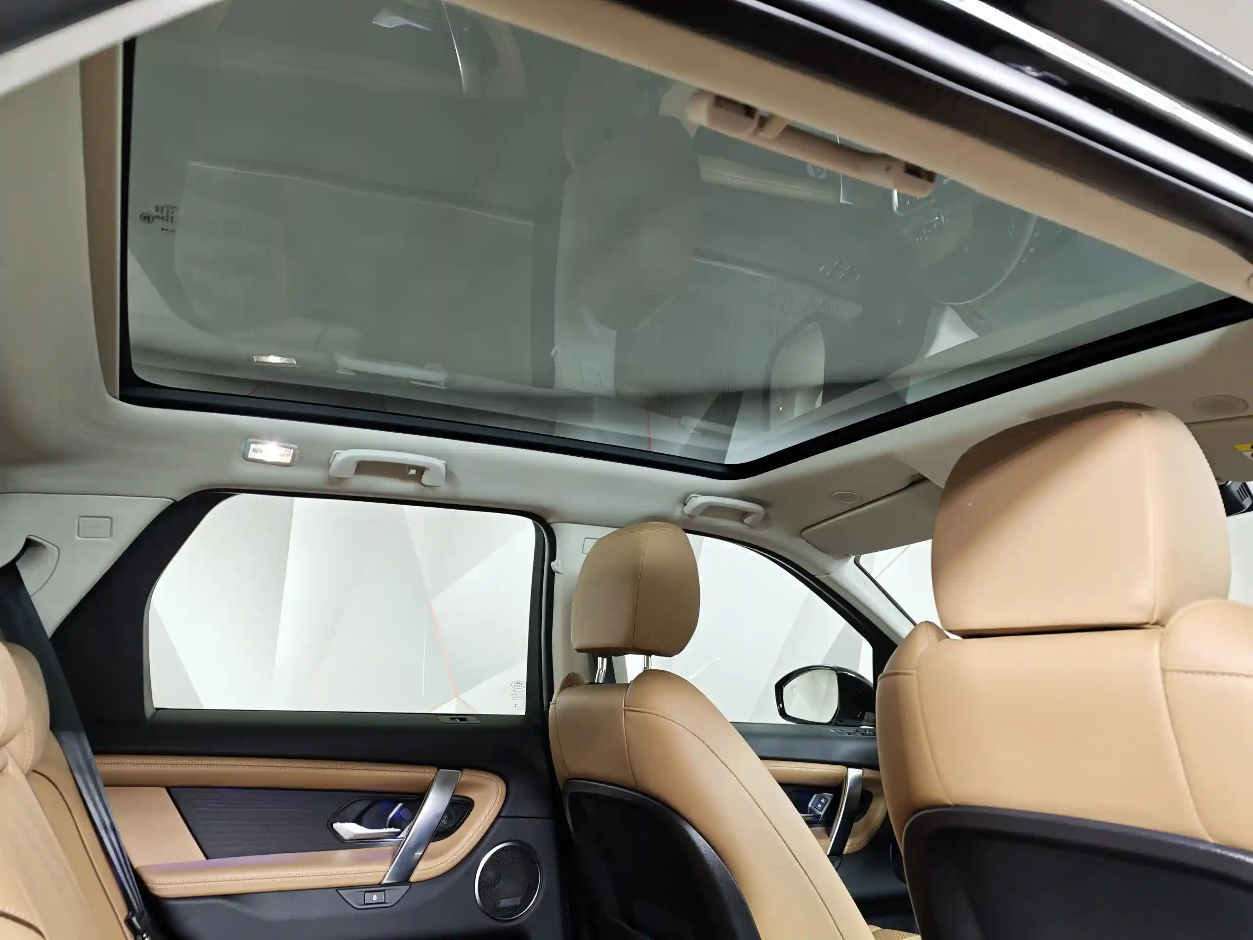 Land Rover Discovery Sport 2024