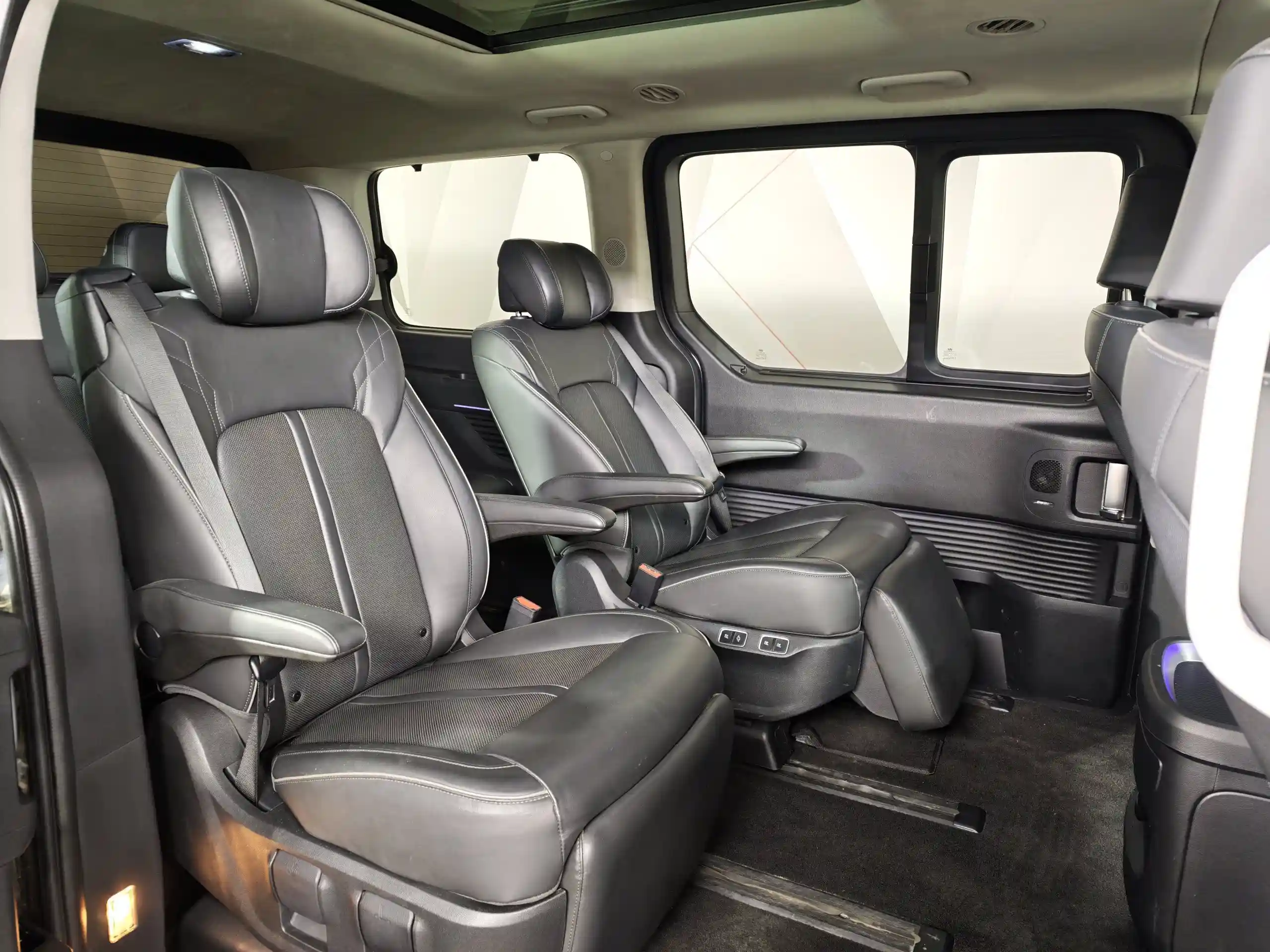 Hyundai Staria 2021