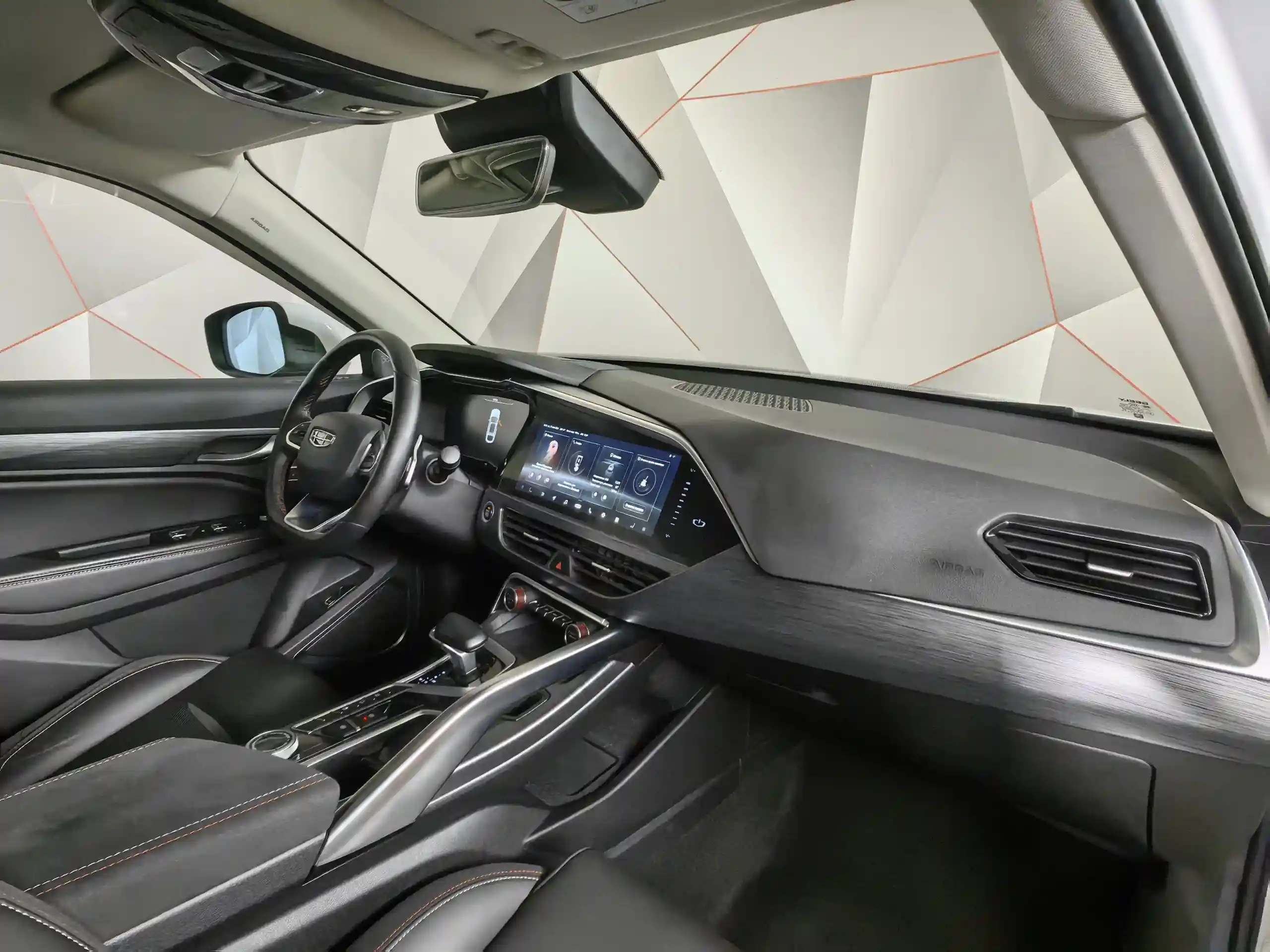 Geely Tugella 2022