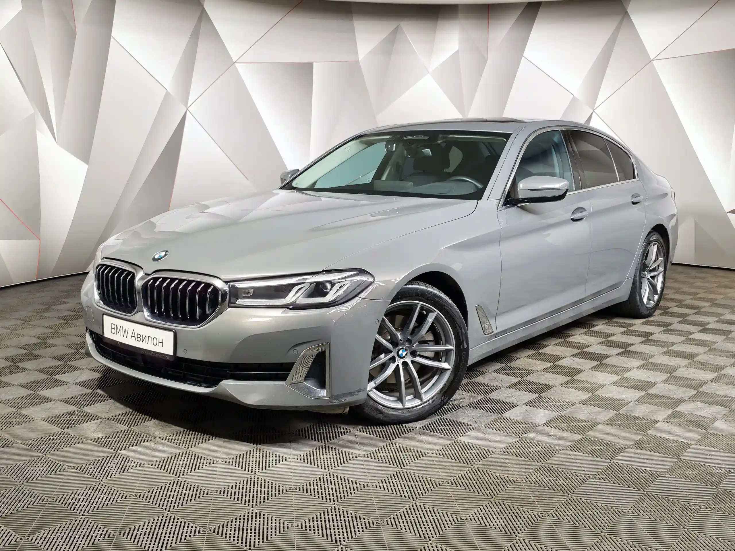 BMW 5 серия 2022