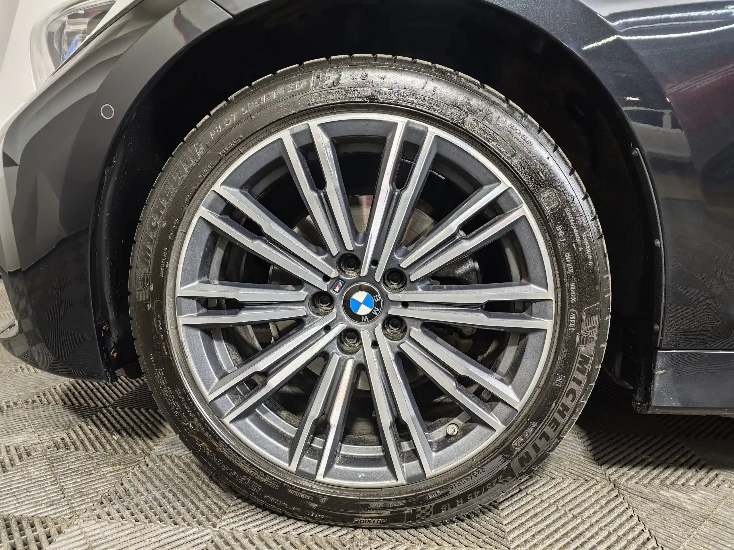 BMW 3 серия 2021