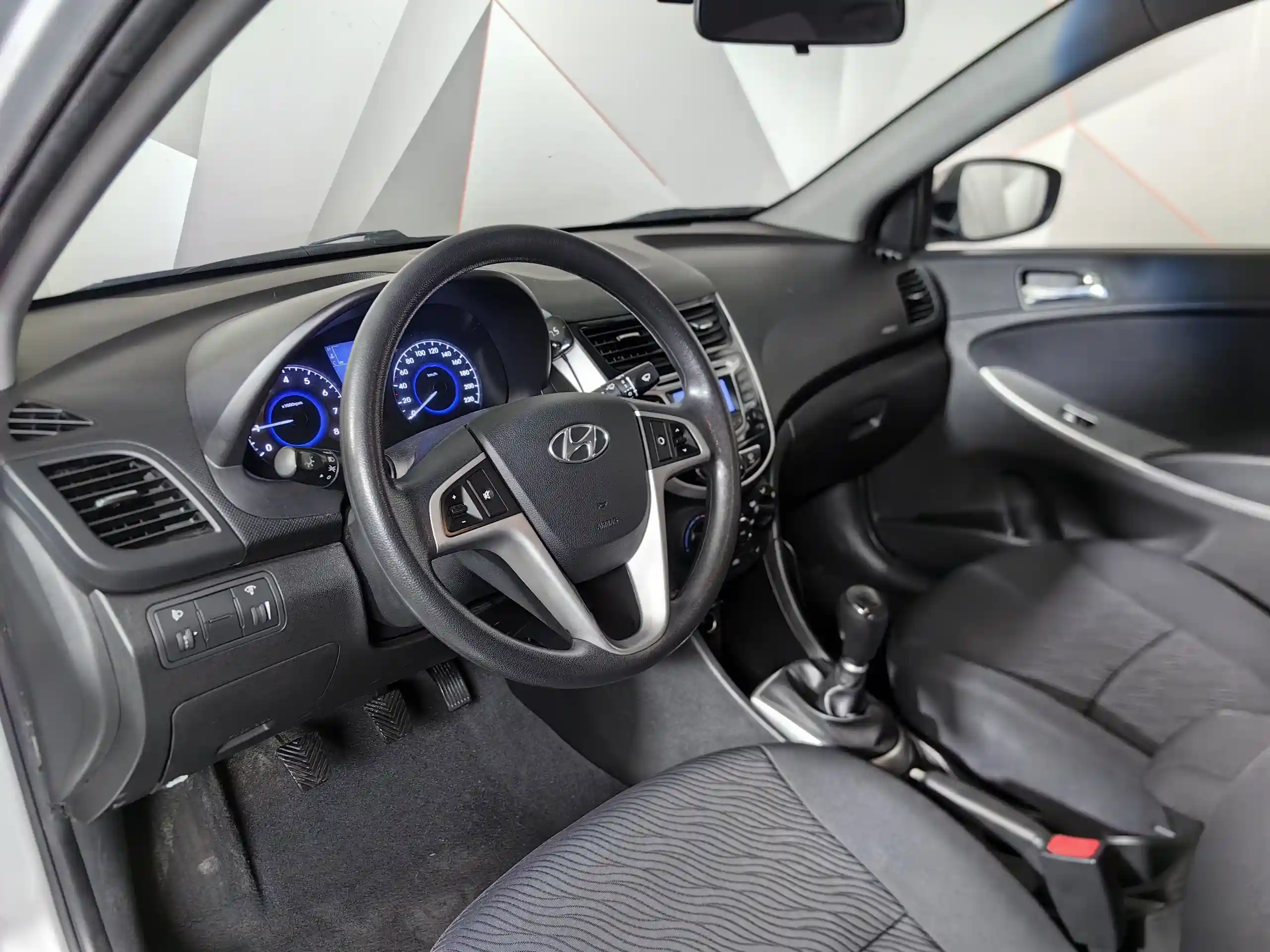 Hyundai Solaris 2013