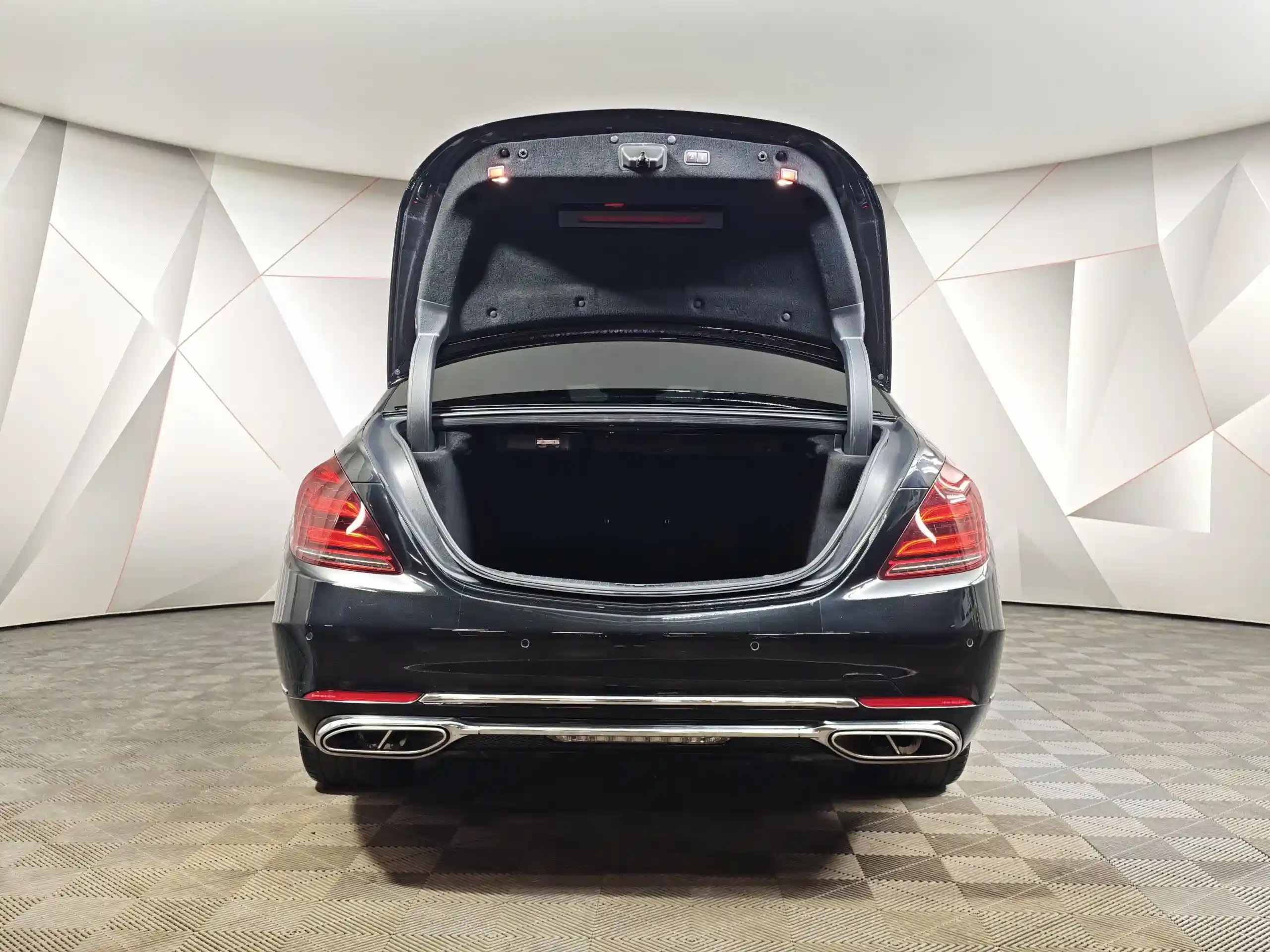 Mercedes-Benz S-Класс 2018
