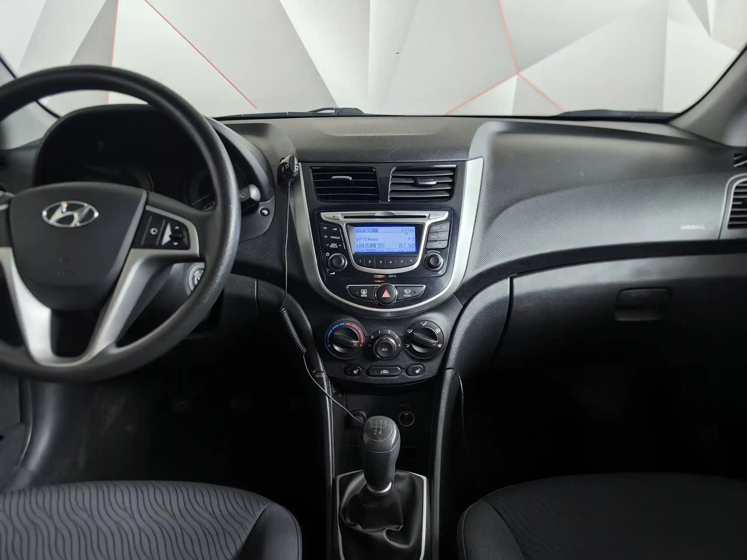 Hyundai Solaris 2013
