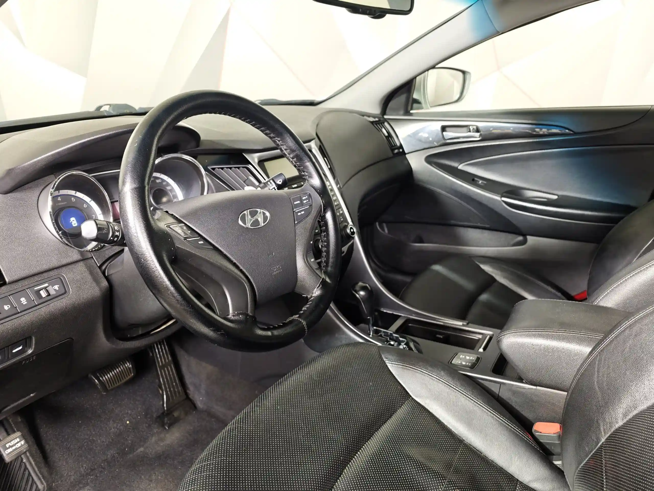 Hyundai Sonata 2011