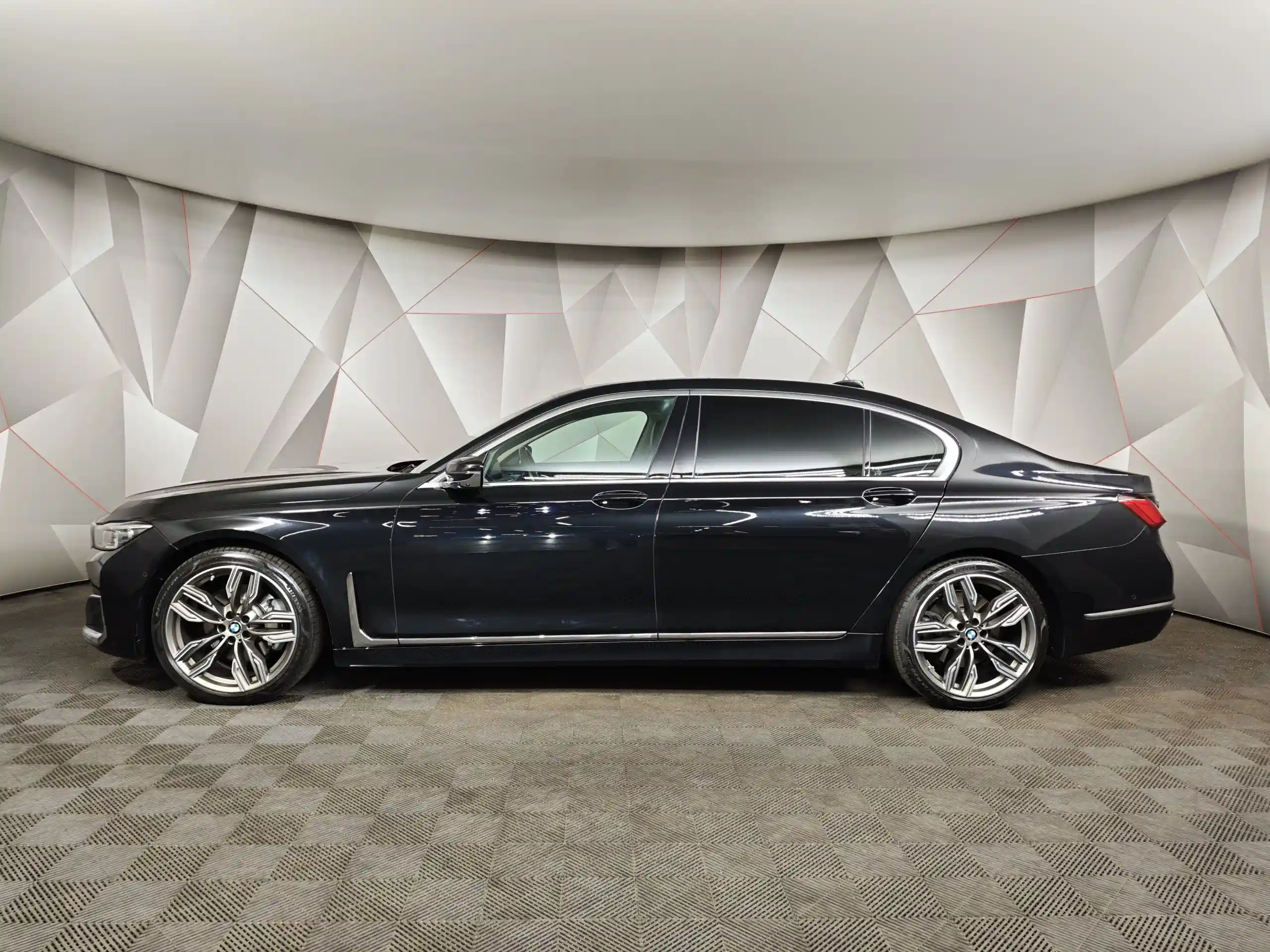 BMW 7 серия 2021