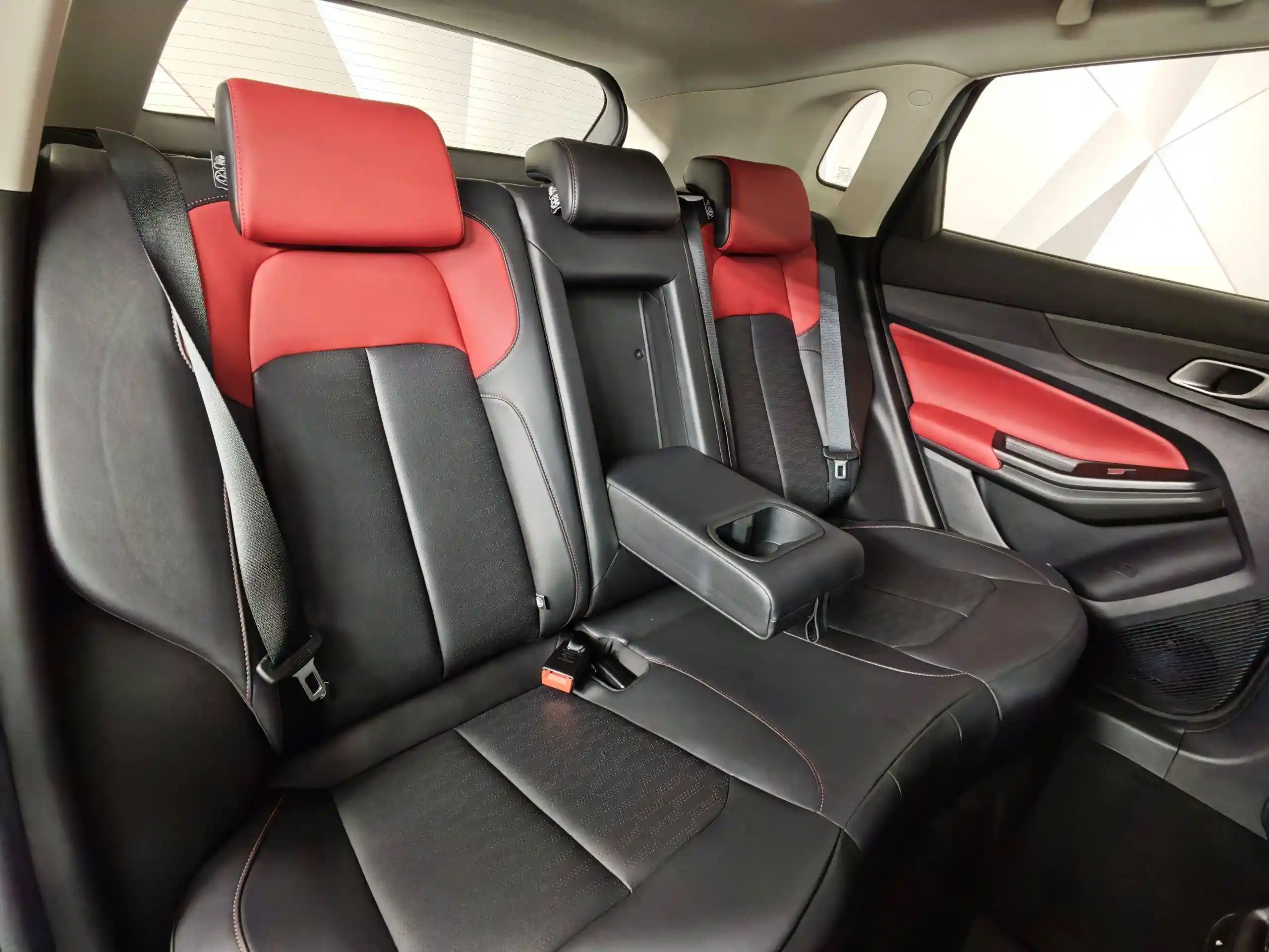 Changan UNI-S 2024