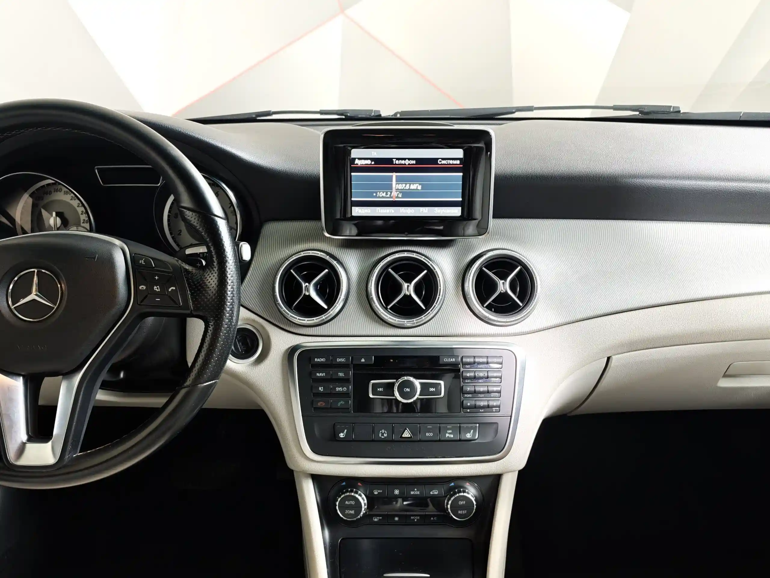 Mercedes-Benz CLA 2014