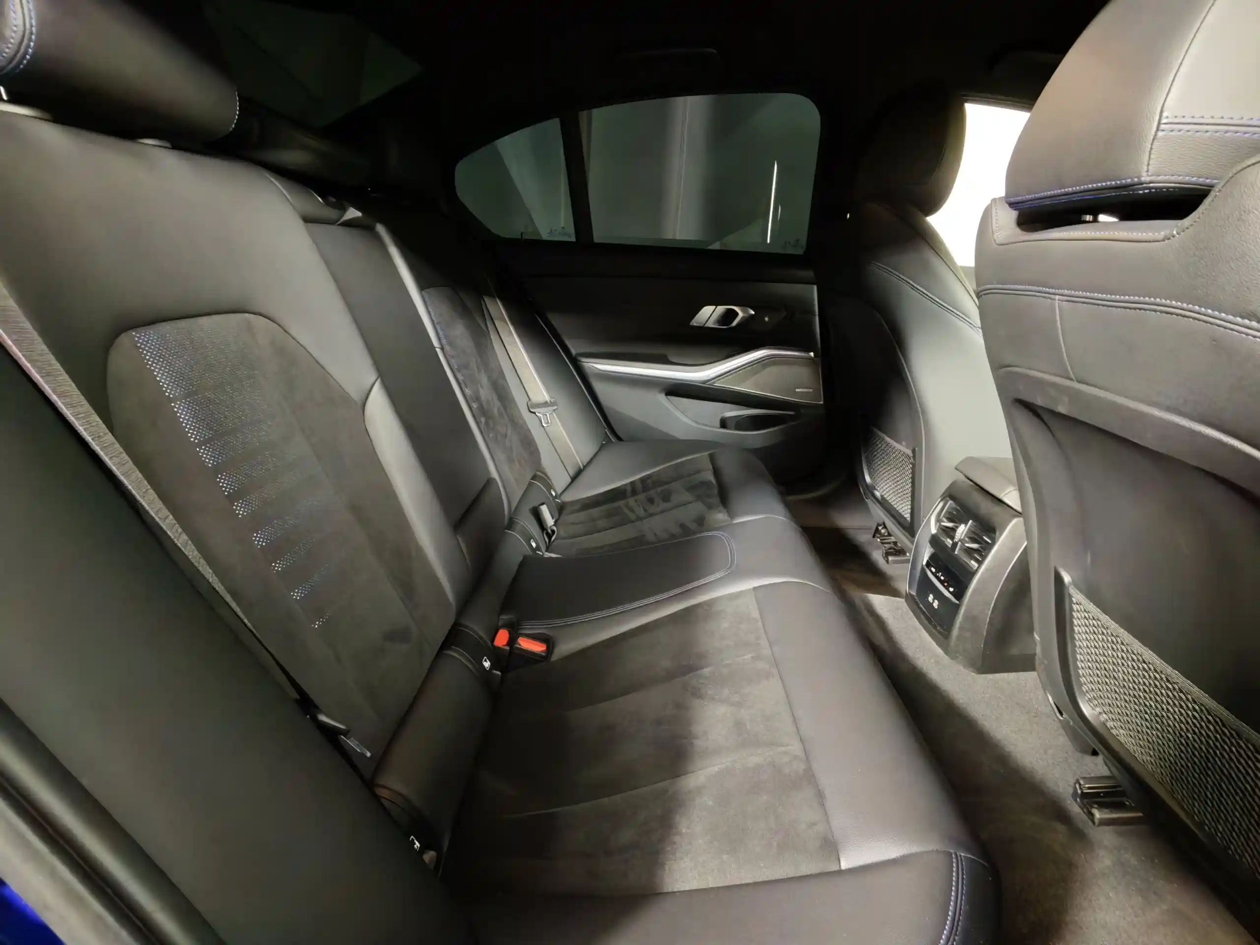 BMW 3 серия 2021