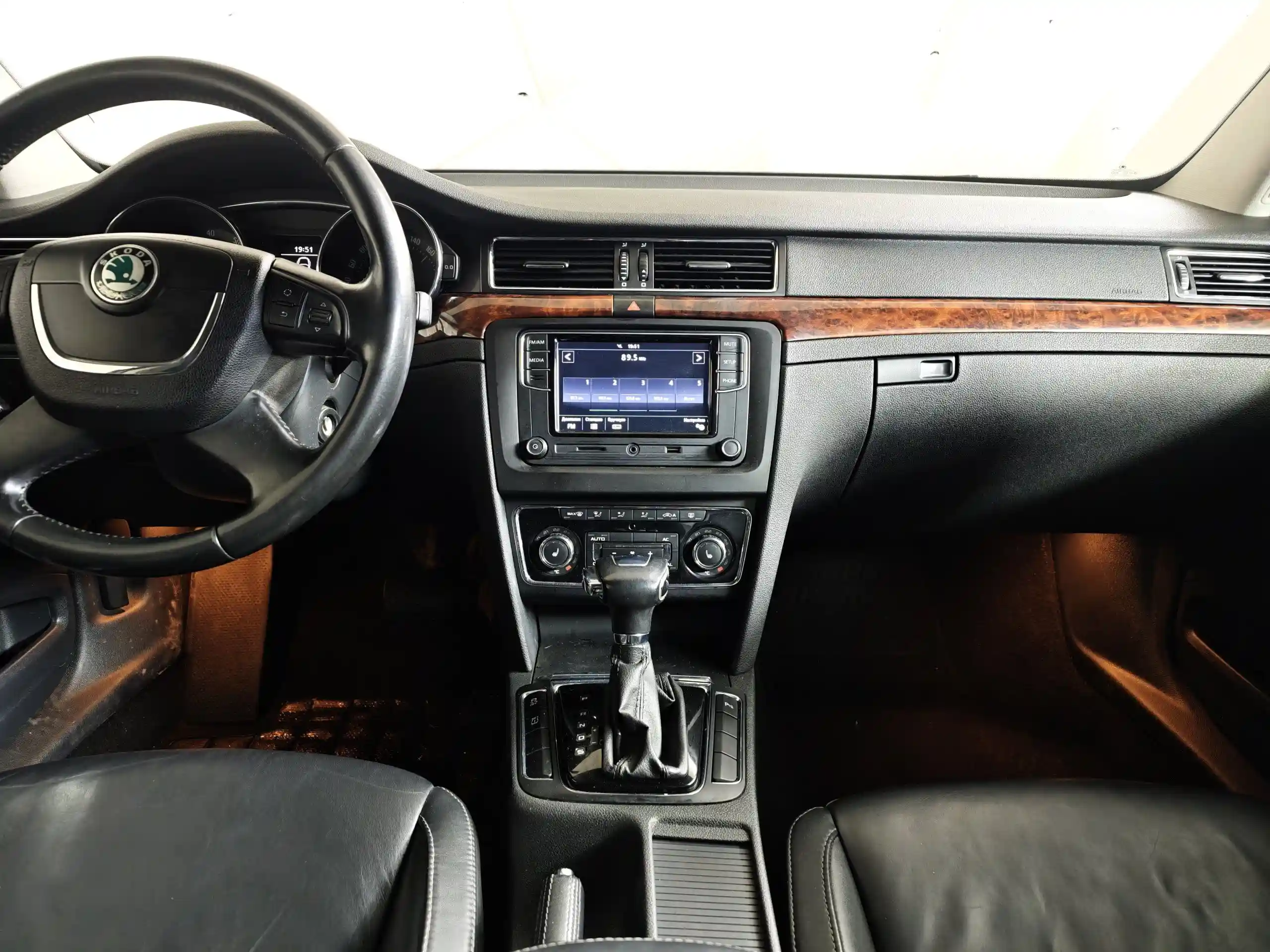 Skoda Superb 2012