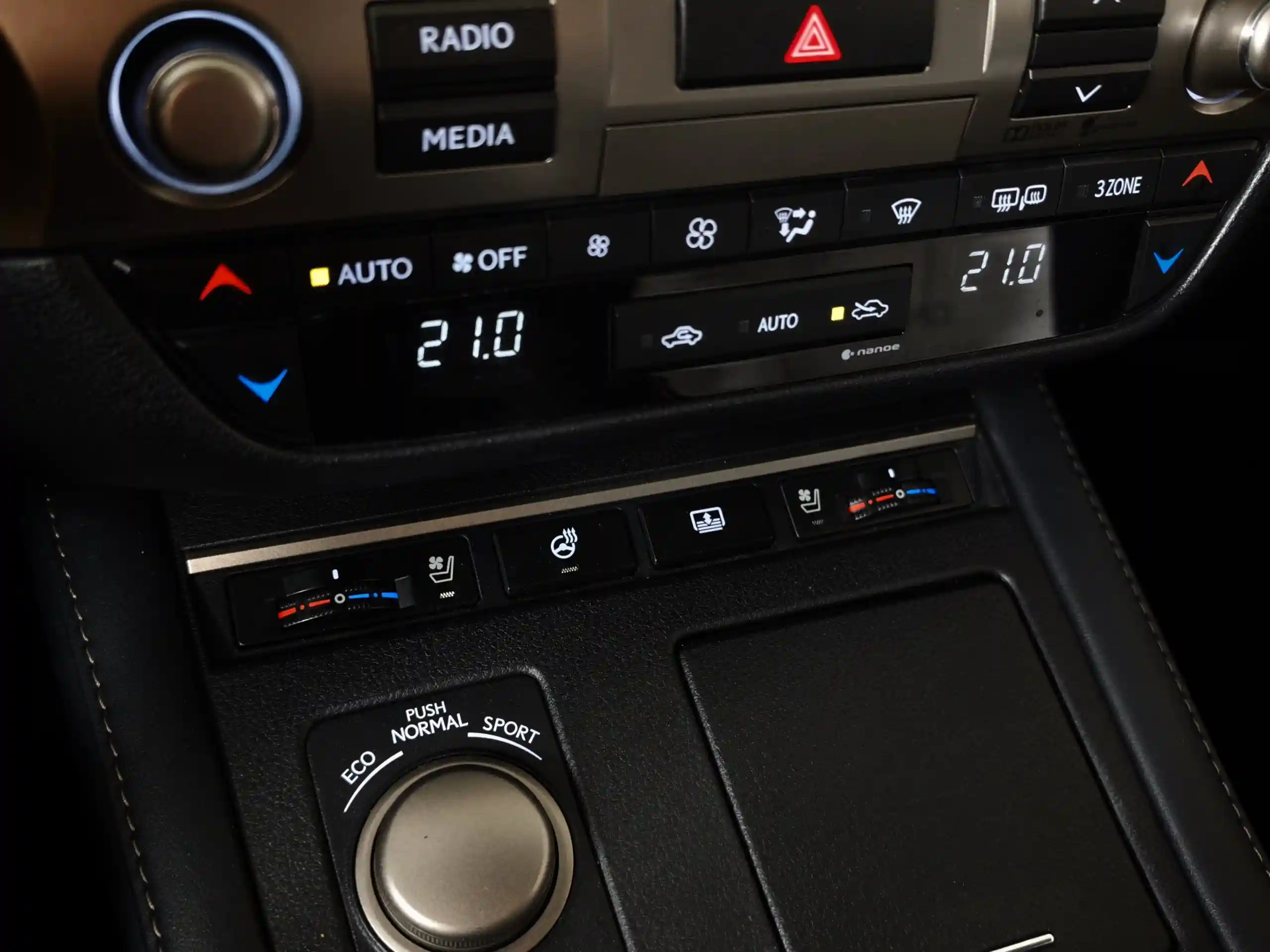 Lexus ES 2016