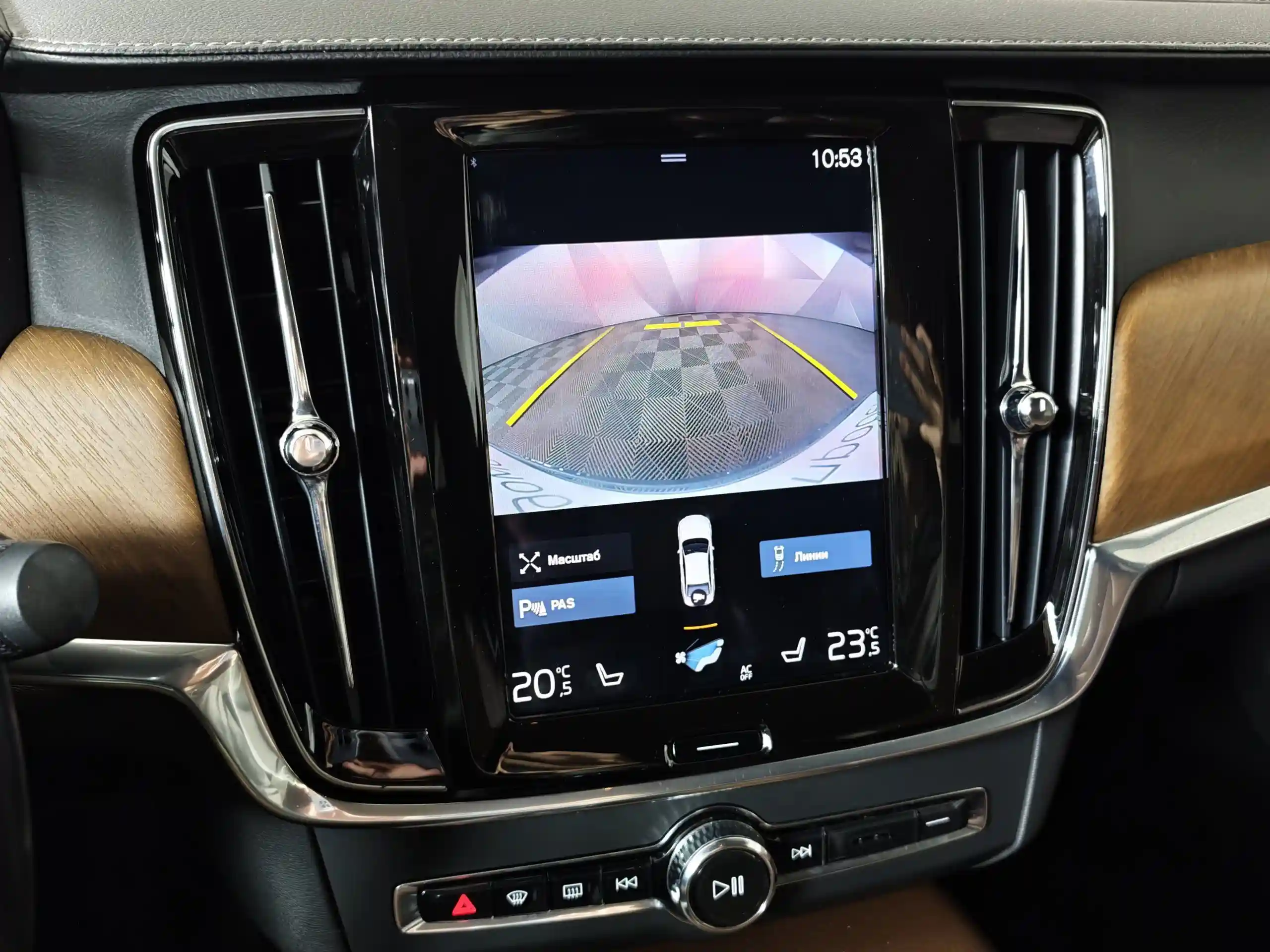 Volvo S90 2019
