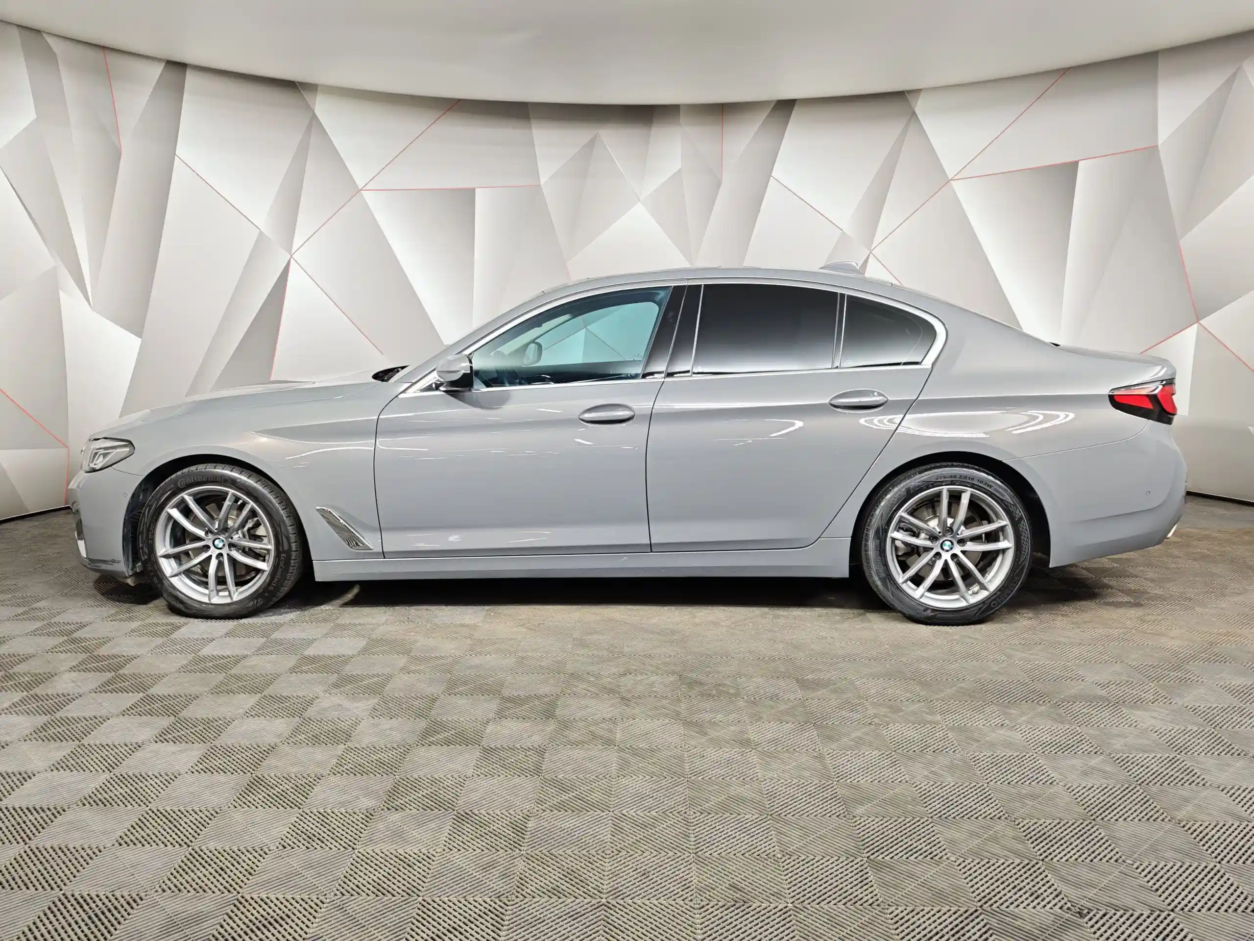 BMW 5 серия 2022