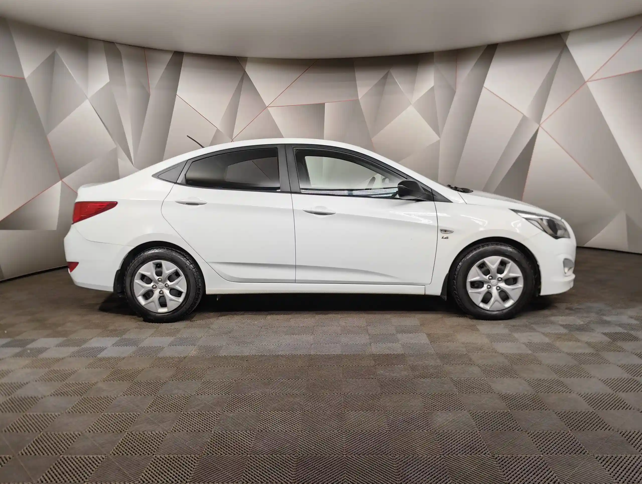 Hyundai Solaris 2016